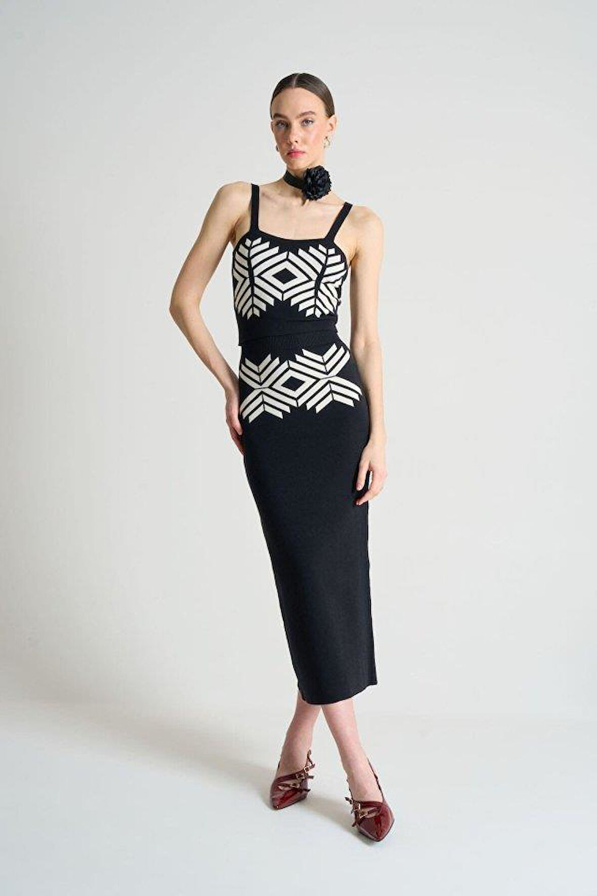 Jakarlı İnce AskılıTriko Takım - Siyah-Beyaz Kayısı