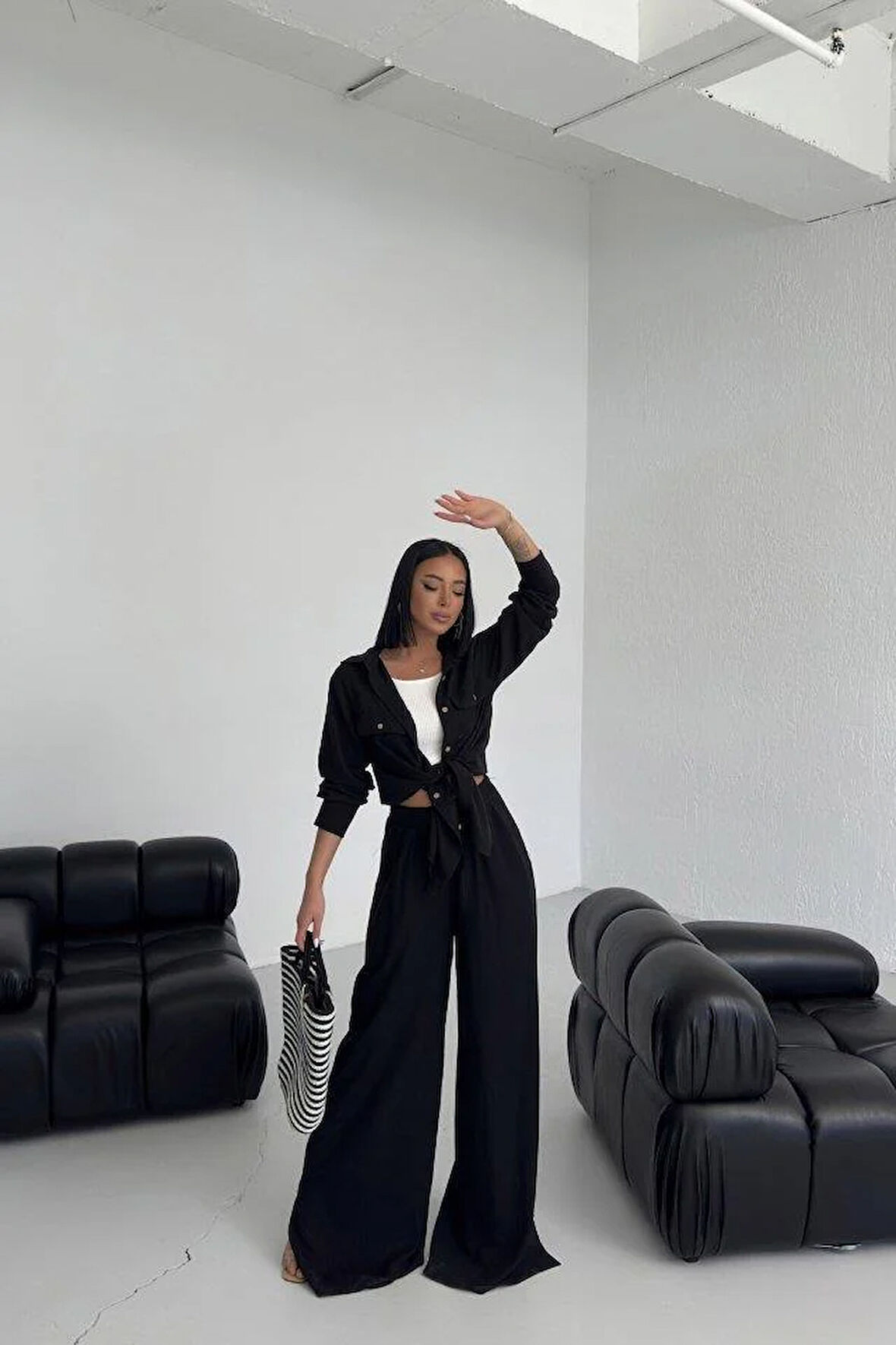 Düğmeli̇ Cepli̇ Keten İki̇li̇ Takim