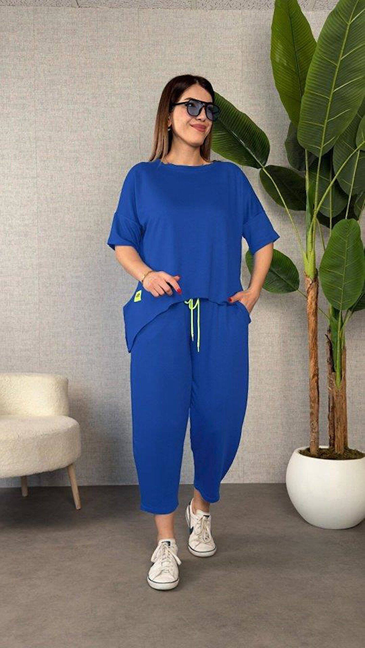 Kadın Kısa Kollu Bisiklet Yaka Viskon Iki Iplik Bluz Ve Pantolon Ikili Takım