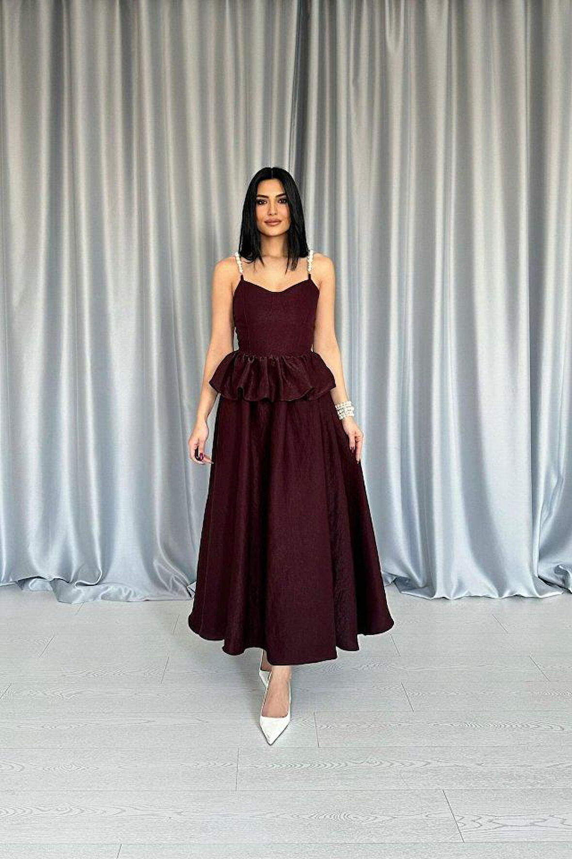 Bordo Beli Büzgülü İnci Askılı Uzun Elbise