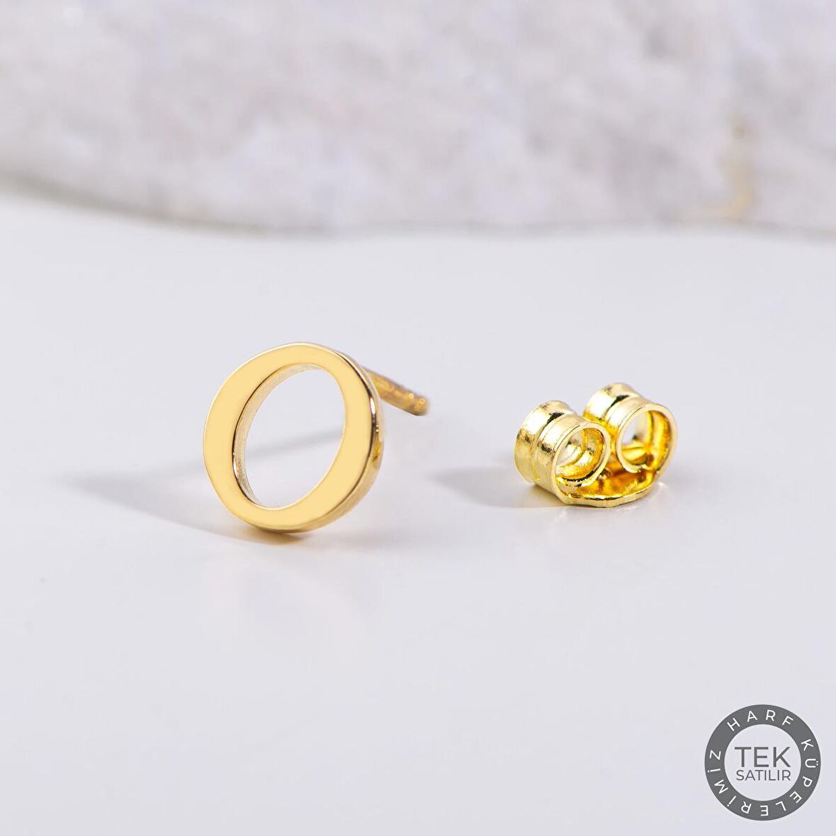 14 Ayar Altın O Harf Küpe 0,43 gr