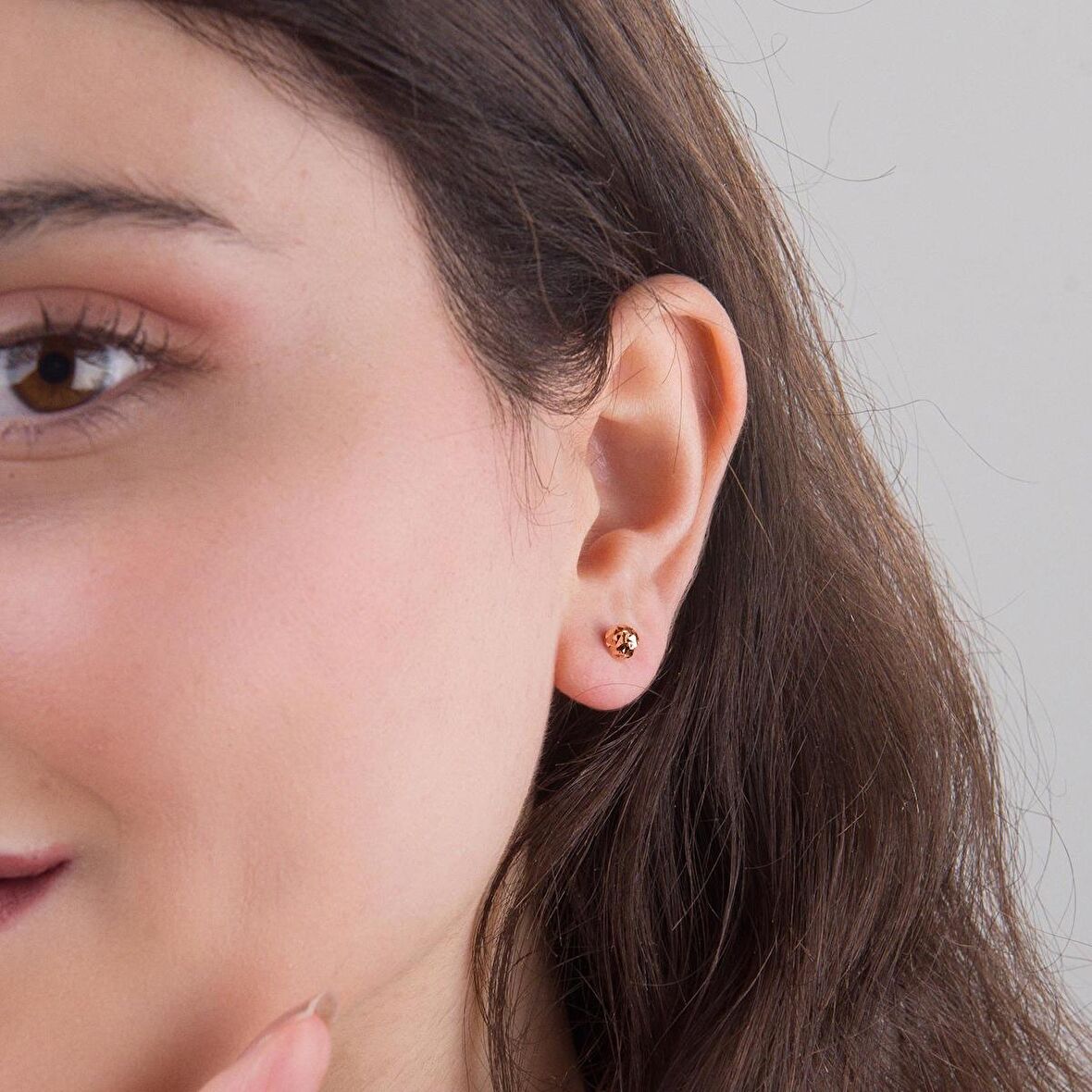 14 Ayar 5 mm Altın Top Küpe 1,10 gr
