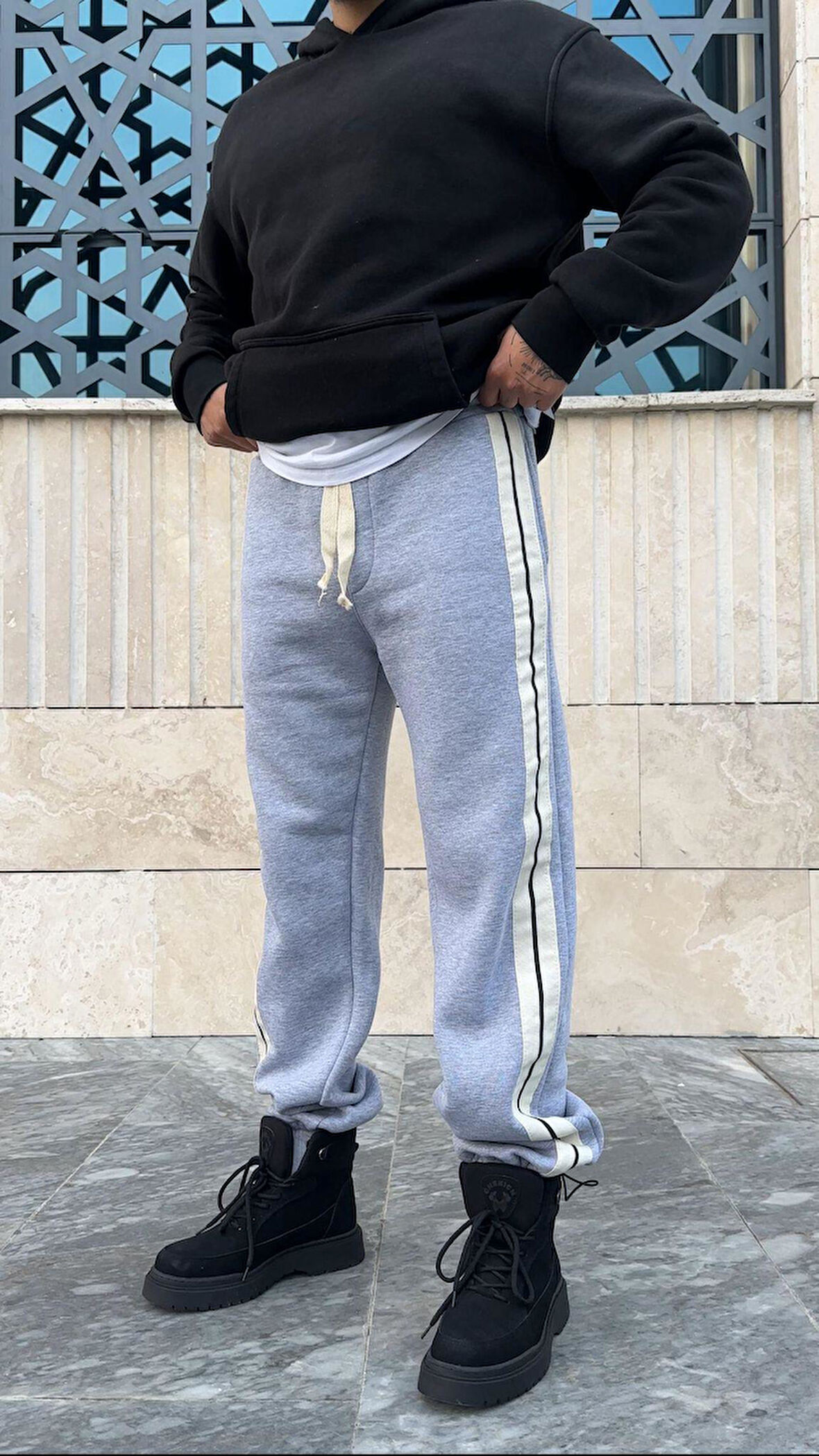 Pavotti Gri Şerit Detaylı Üç İplik Şardonlu Baggy Kalıp Erkek Eşofman Altı