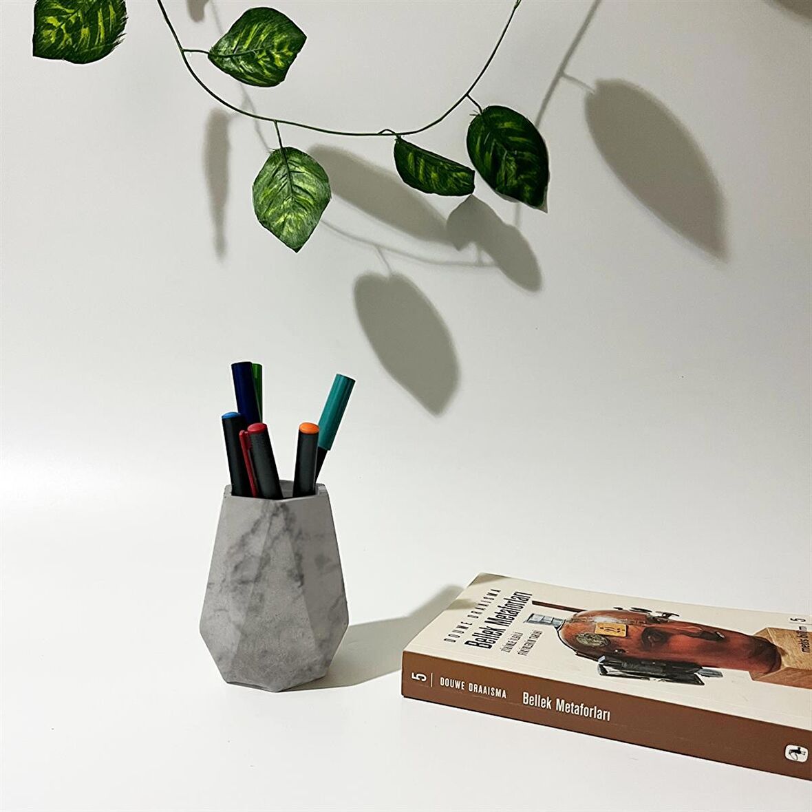 Geometrik Modern Dekoratif Beton Vazo / Saksı