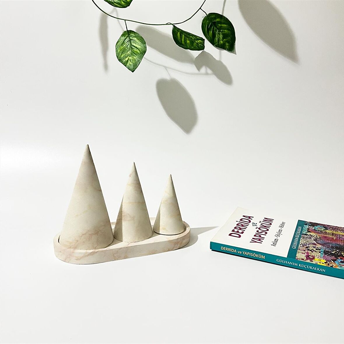 Beton Dekoratif Konik Takı Stand Set