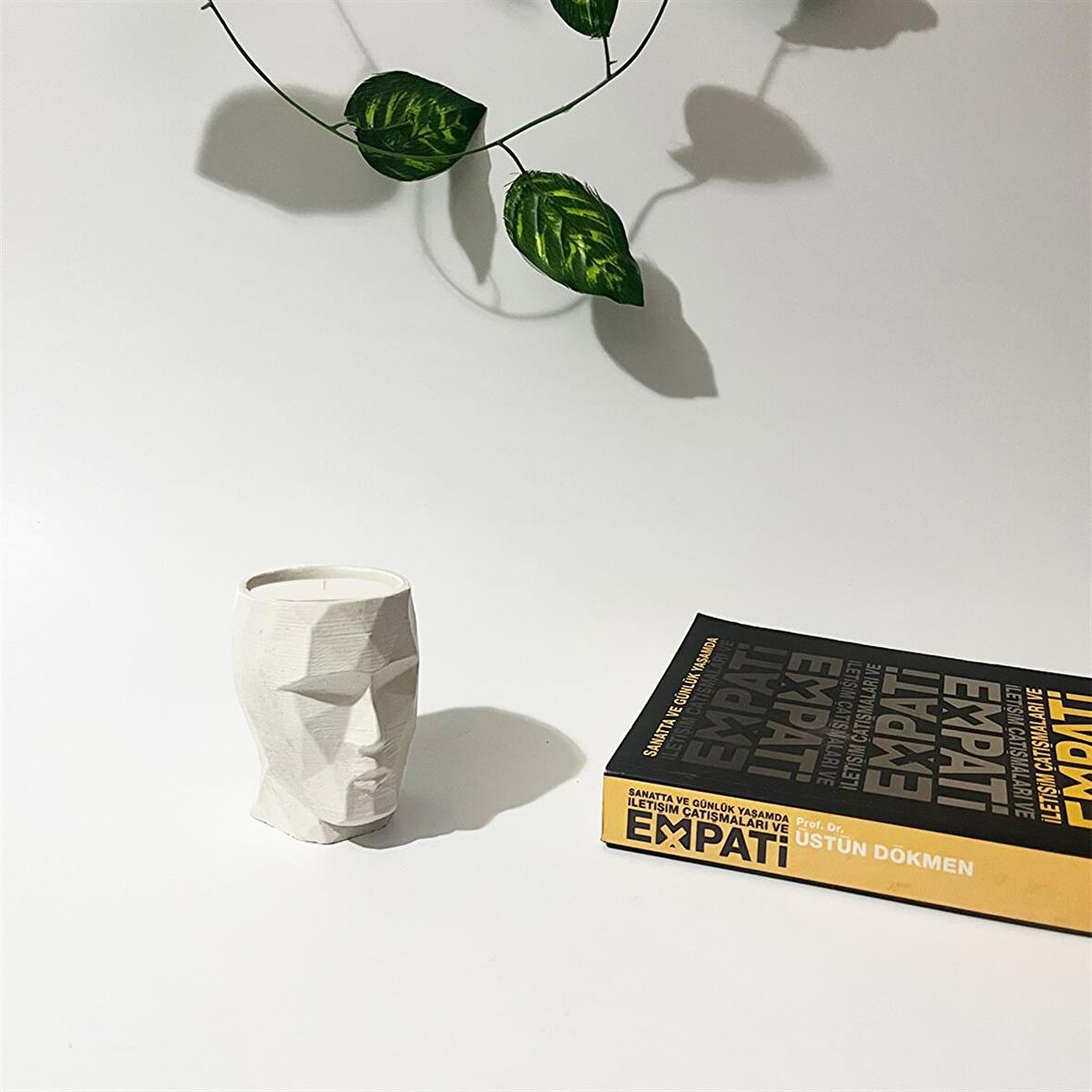 Dekoratif Beton Geometrik Adam Mum