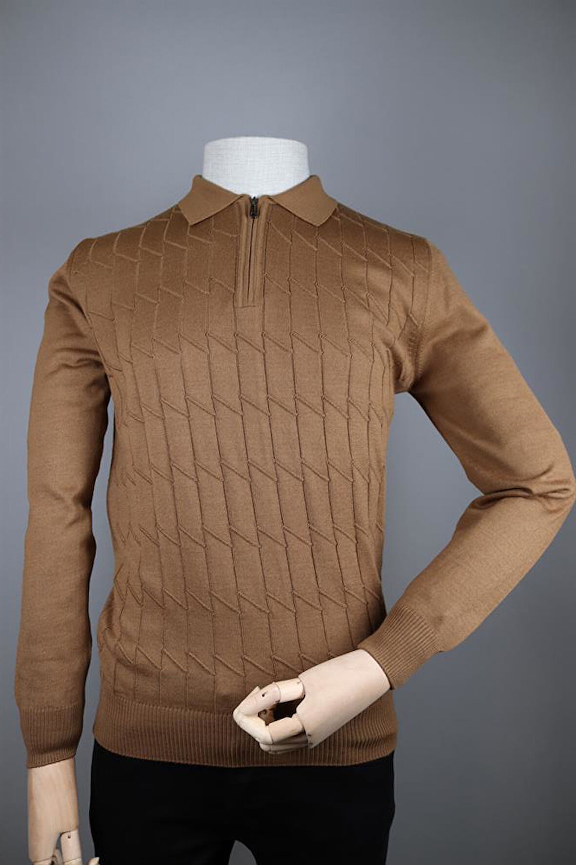 234101807 NEHİR FERMUARLI POLO TRİKO CAMEL