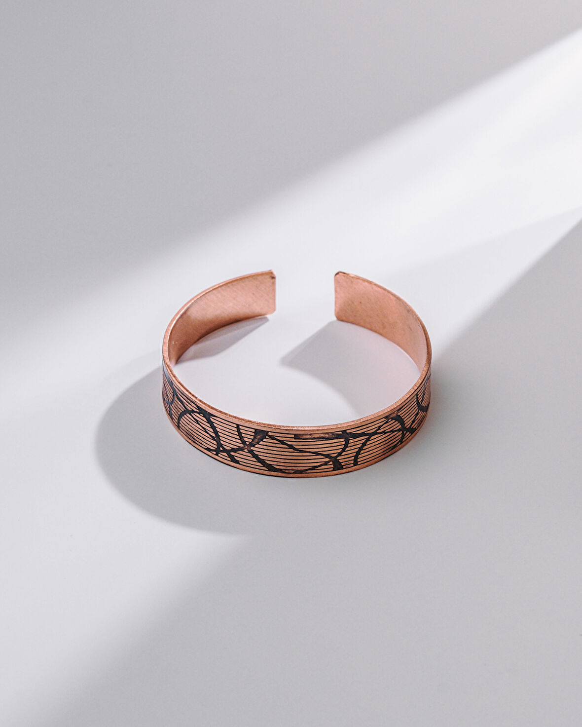 Gölgeli Hatlar Bakır Bilezik