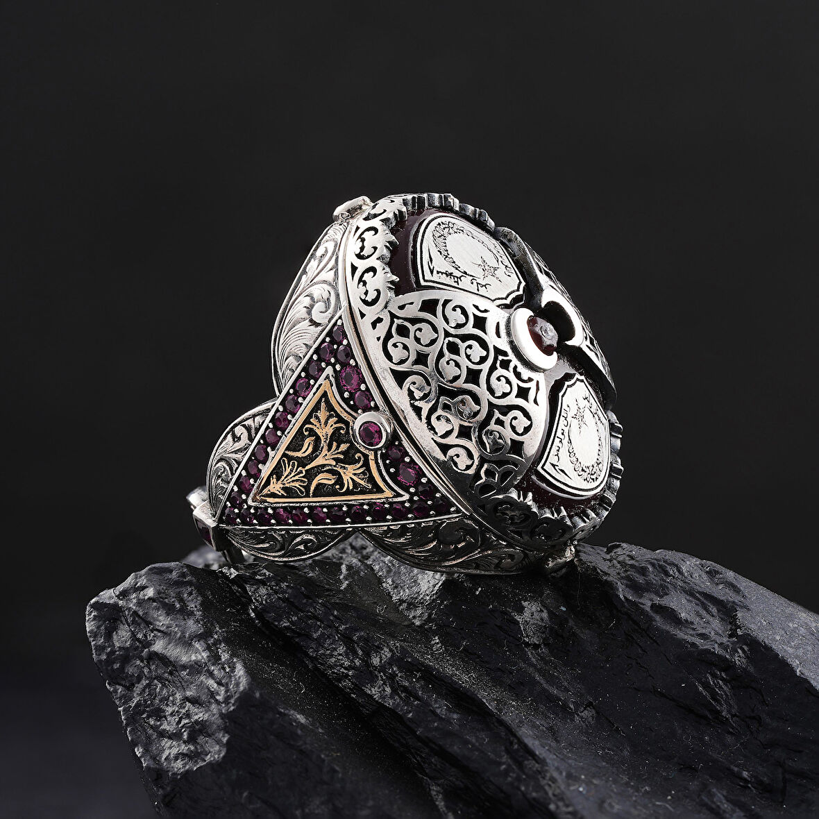 Özel İşlemeli Şeref Gümüş Yüzük