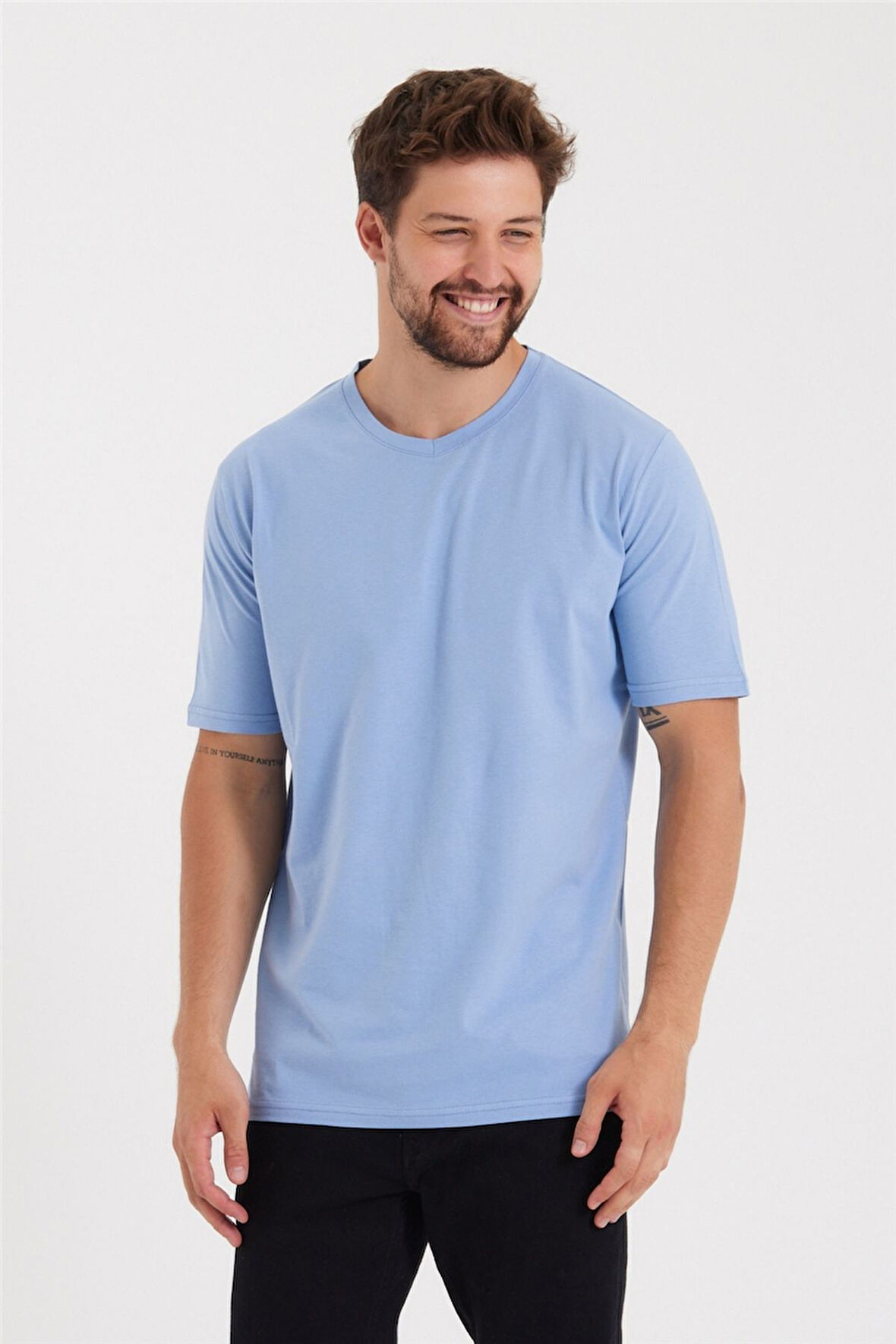 Erkek V Yaka Slim Fit T-Shirt