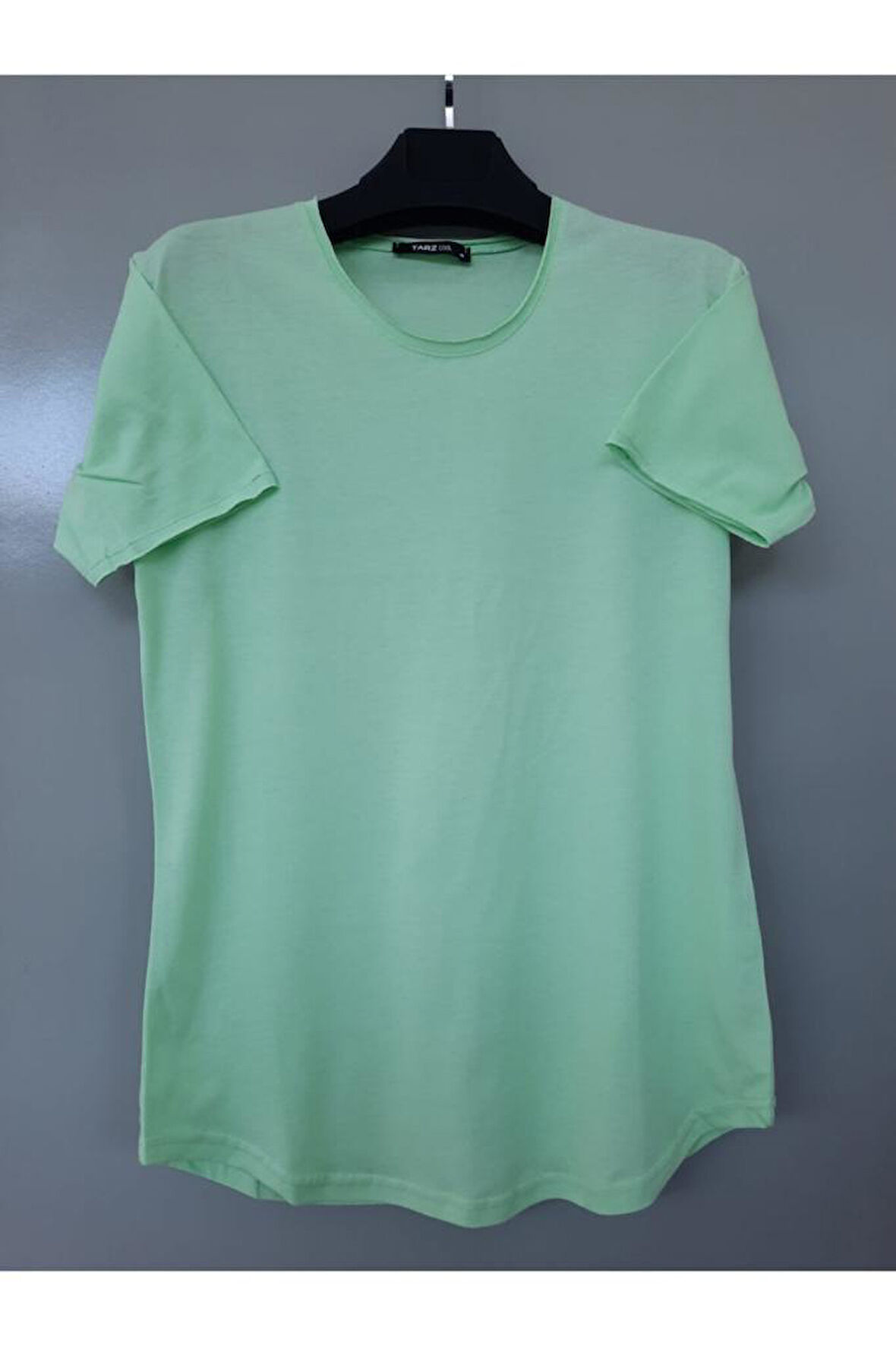 Erkek Kırmızı Oval Etek Geniş Yaka %100 Pamuk Kısa Kollu Tişört