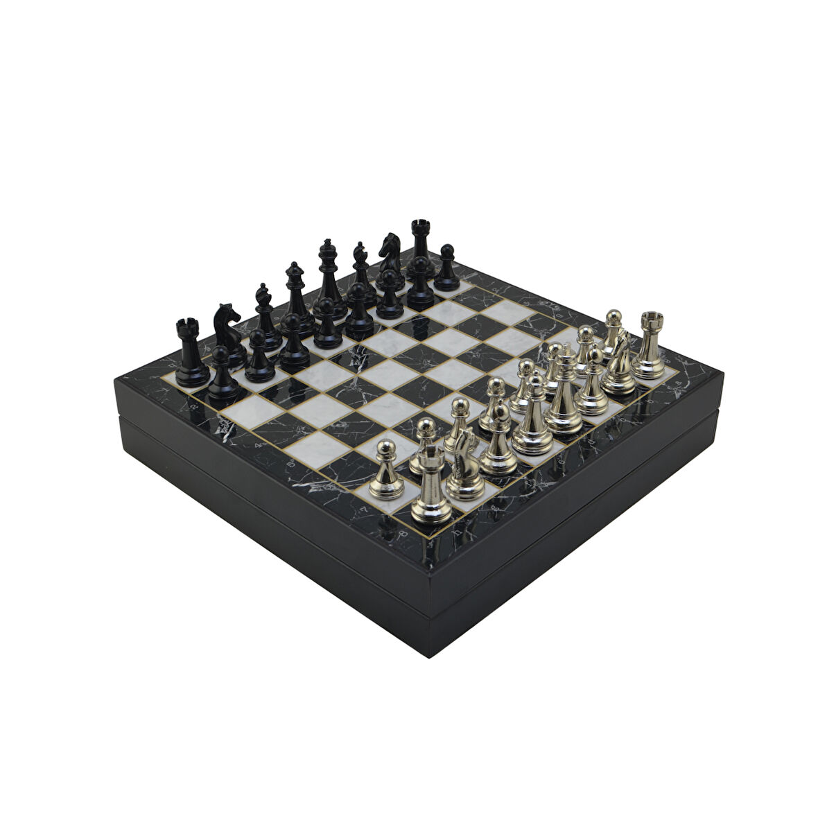 GiftHome Orta Boy Premium Black Metal Klasik Satranç Takımı ve Mermer Desenli Sandıklı MDF Tahtası (30X30X6 cm.)