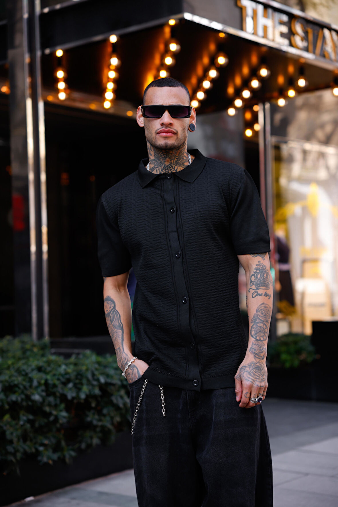 Siyah Renk Detaylı Kısa Kol Triko Gömlek