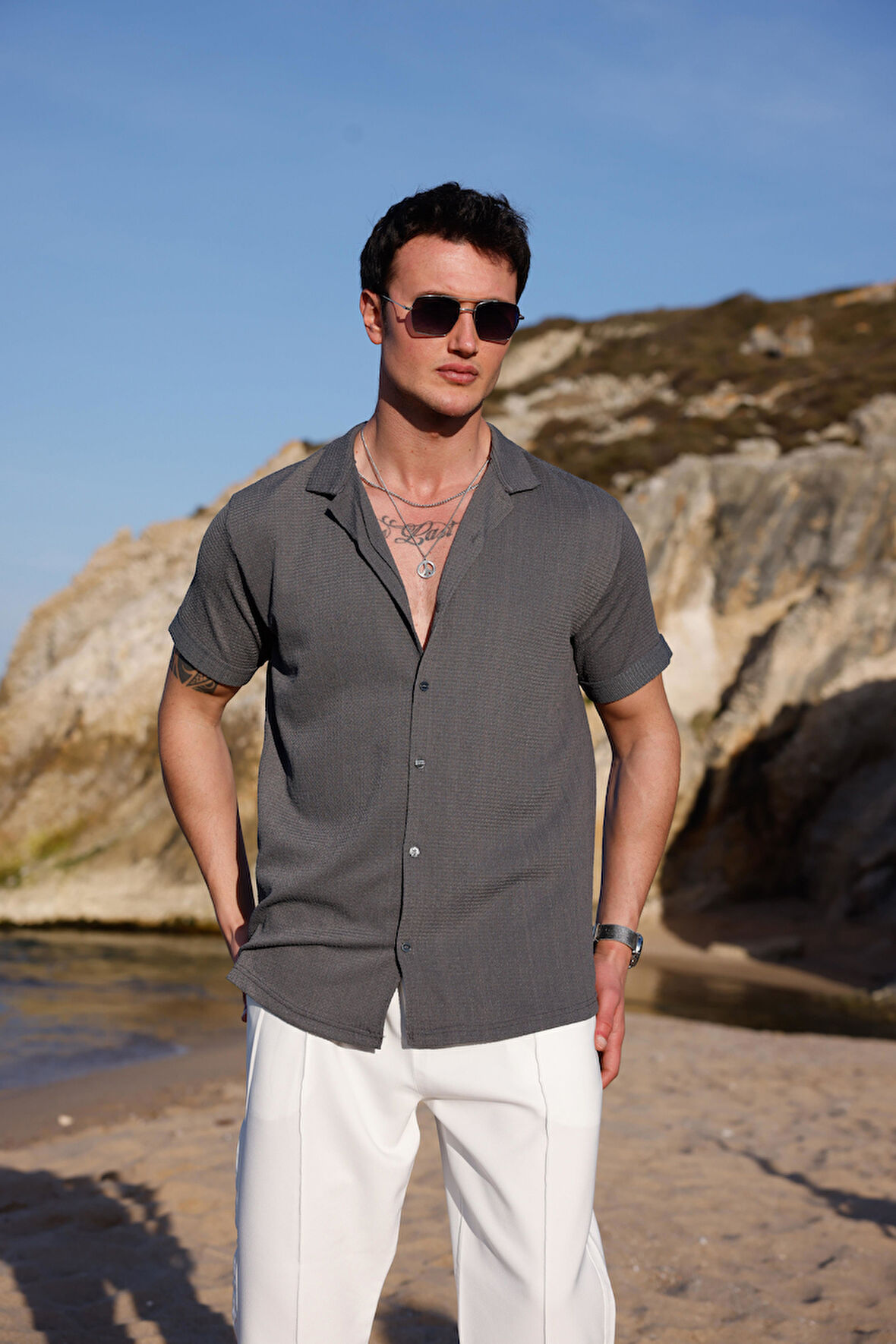 Erkek Antrasit Renk Burgu Desen Kısa Kol Gömlek