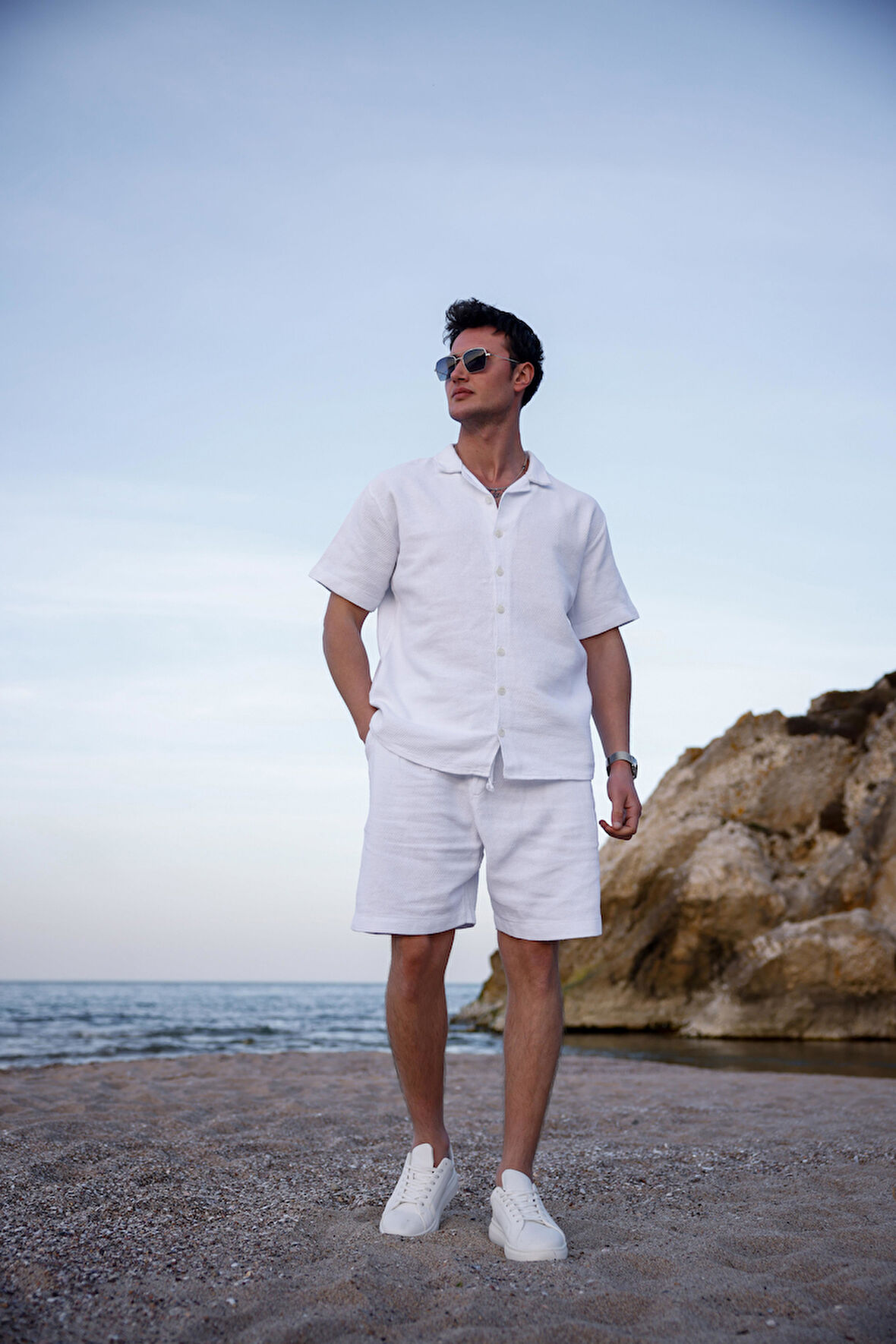 Beyaz Renk Gömlek Şort  Erkek Keten Takım