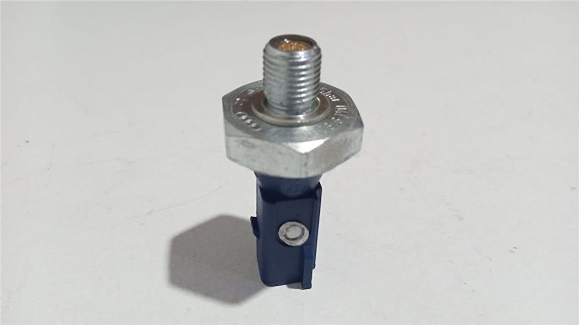 VW AUDI SKODA SEAT OEM MOTOR YAĞI BASINÇ SENSÖRÜ 04E 919 081 A