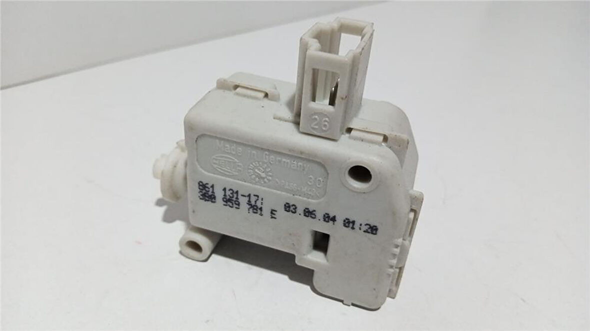 VW-VAG-HELLA-OEM VW BAGAJ KILIT MOTURU, 3B0959781E