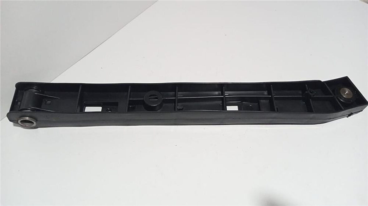RENAULT CLİO 5 ÖN PANEL AYAĞI SAĞ BRAKETİ 625B40497R