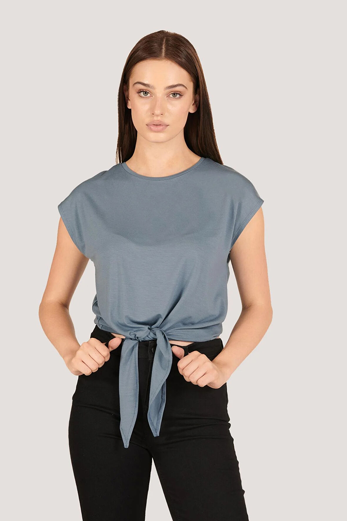 P-004933 - Kadın Basic Önden Bağlamalı Kısa Kollu Örme T-Shirt - GRİ MAVİ