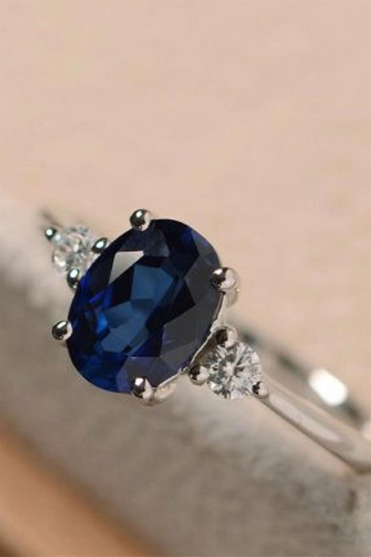 BLUE TOPAZ PIRLANTA YÜZÜK - AK467