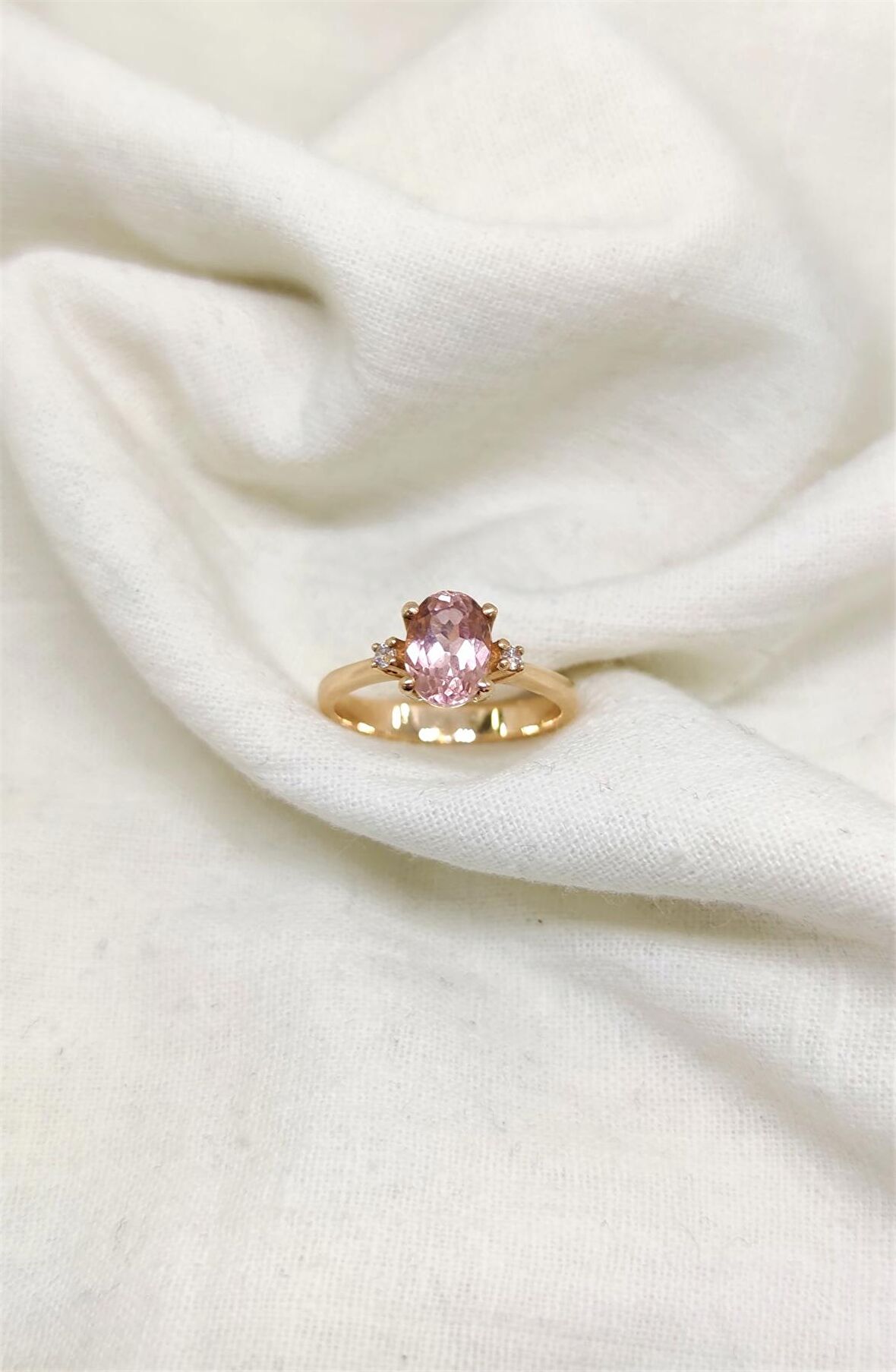 MORGANİTE YAN TAŞ PIRLANTA YÜZÜK- AK1258