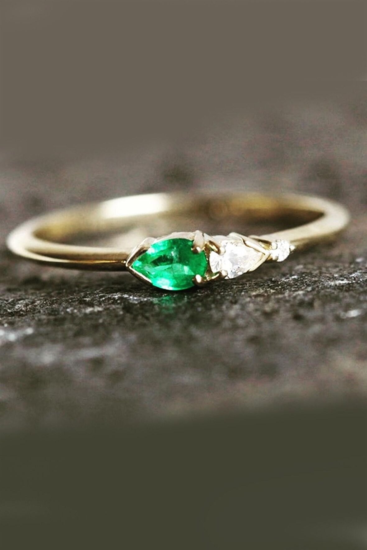 EMESS MİNİMAL JADE TAŞLI DAMLA YÜZÜK - AK906