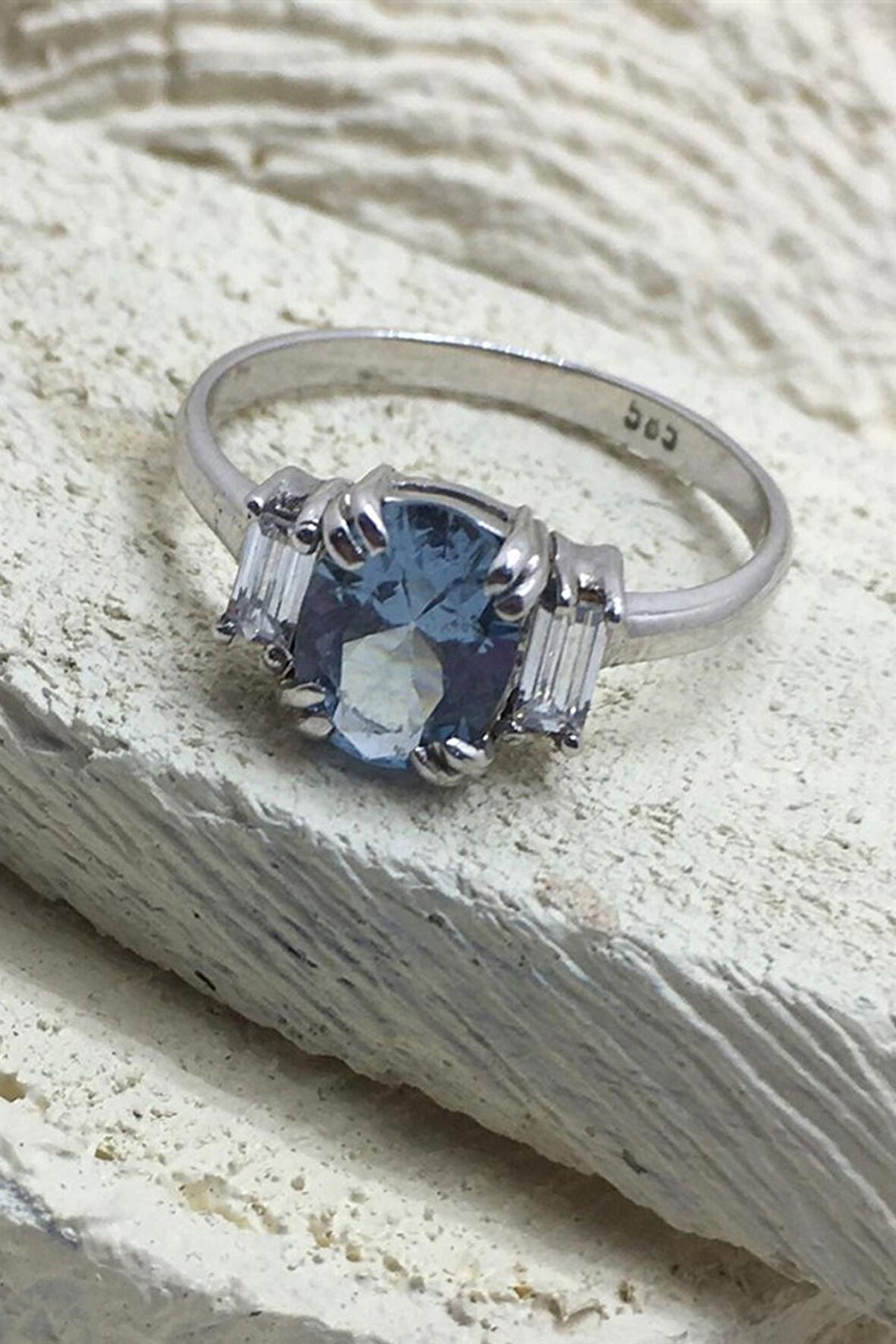 FLORO DOĞAL TAŞ  YÜZÜK - AK961