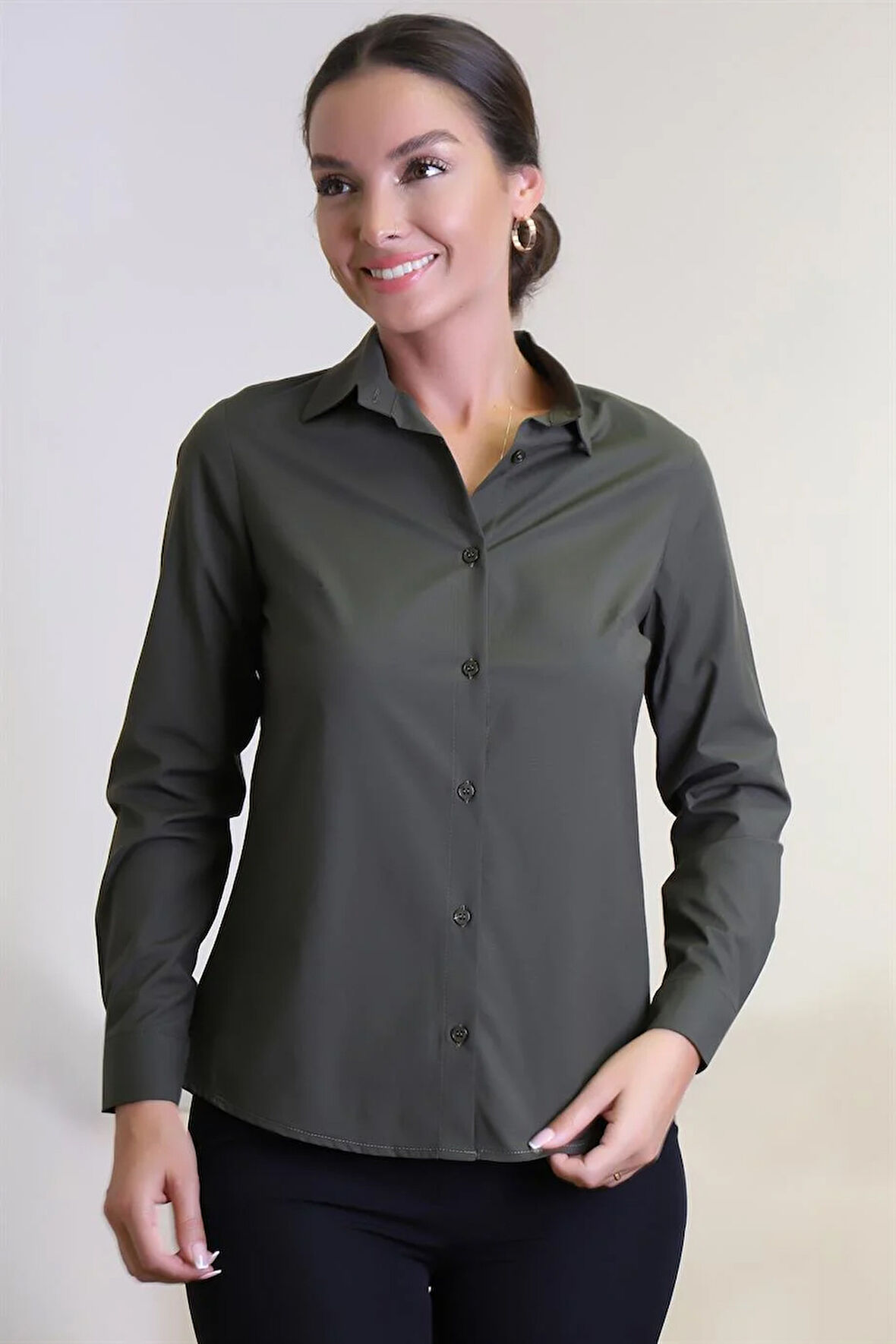 Sweetness Kadın Haki Yeşil Likralı Uzun Kol Pamuklu Klasik Gömlek