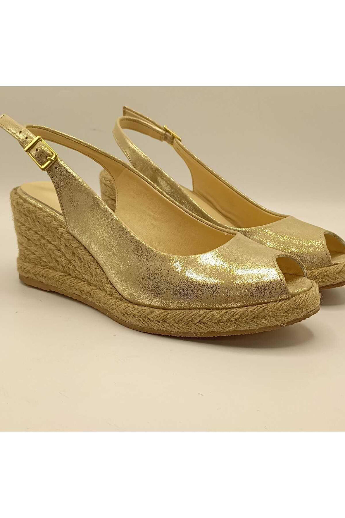 Terre Gold Deri Dolgu Topuk Sandalet