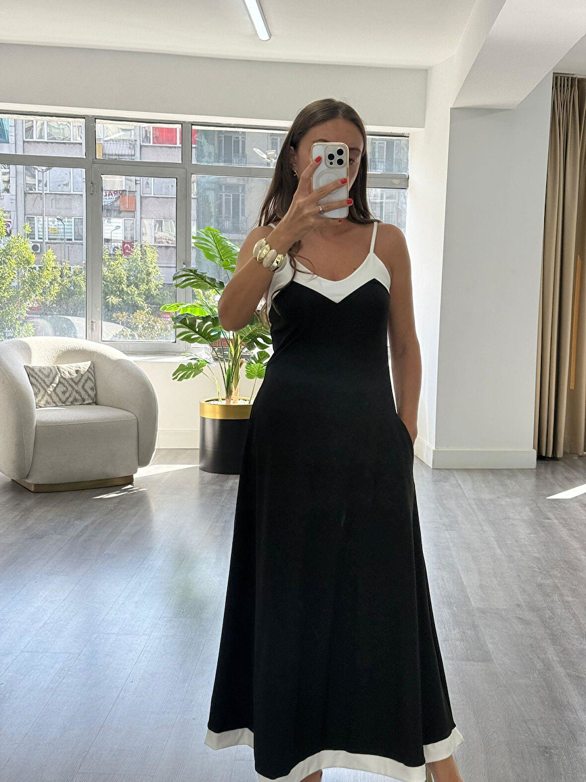 Beyaz Garnili Askılı Elbise