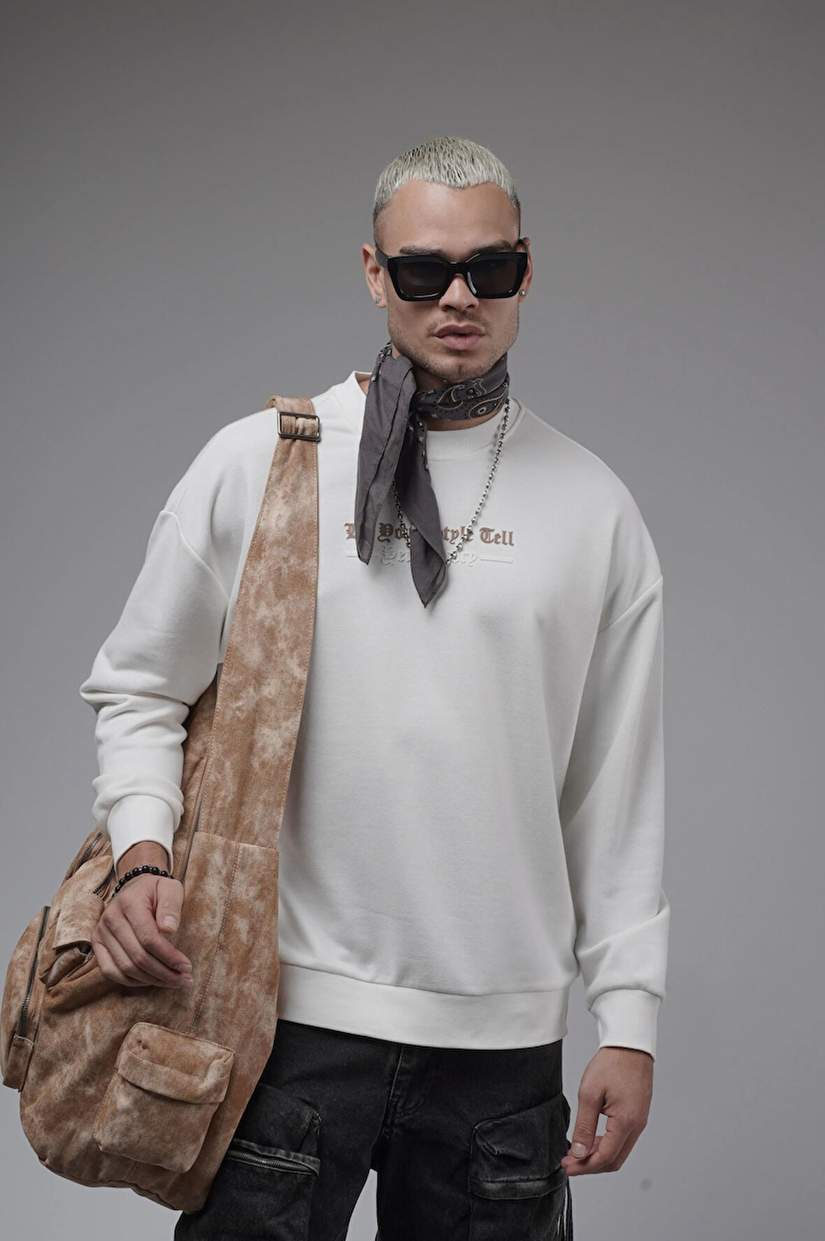 Oversize Kalıp Baskılı Yaka Kol Ribanalı Sweat