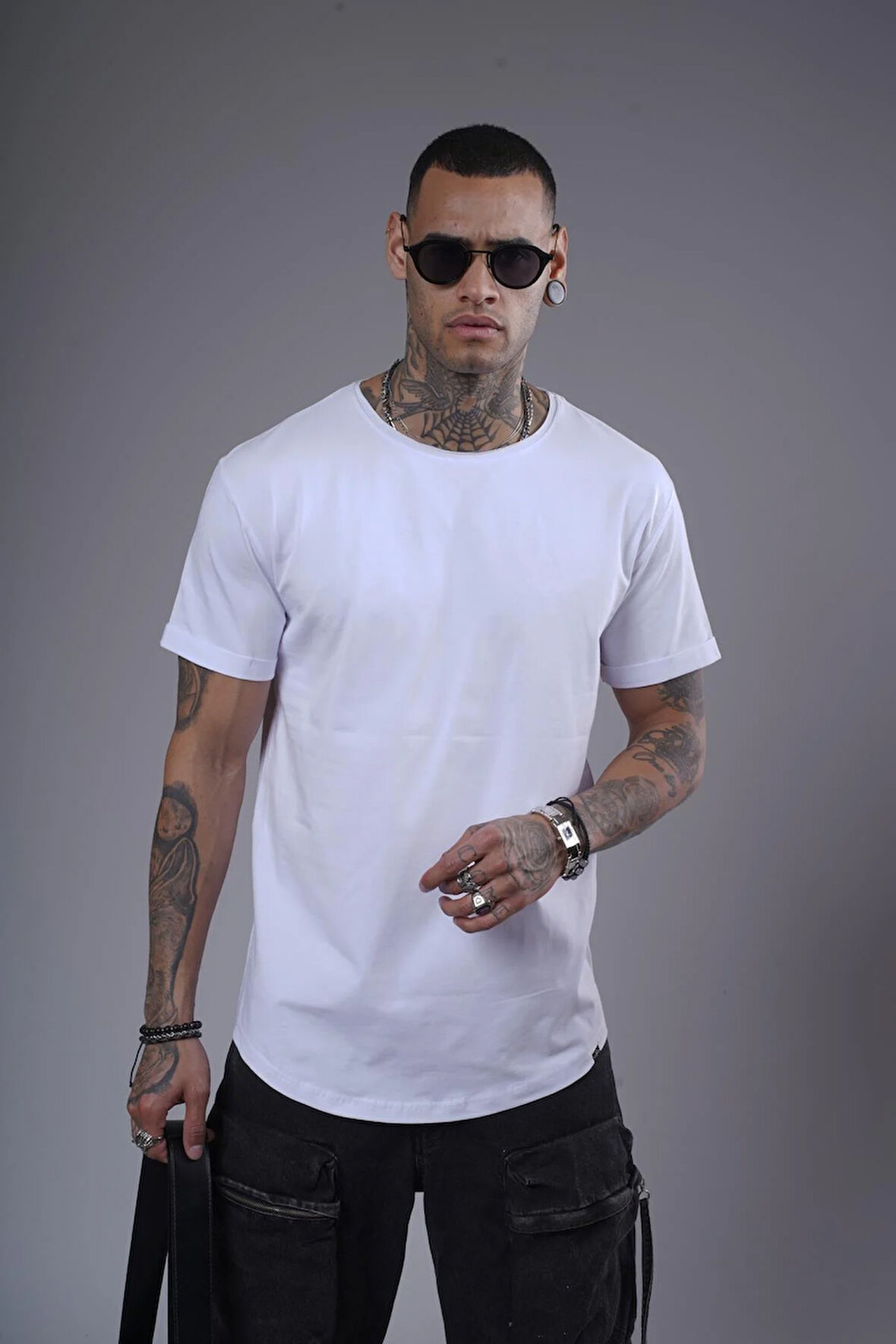 Pis Yaka Kolu Katlamalı Regular Kalıp Düz Basic Erkek Tişört