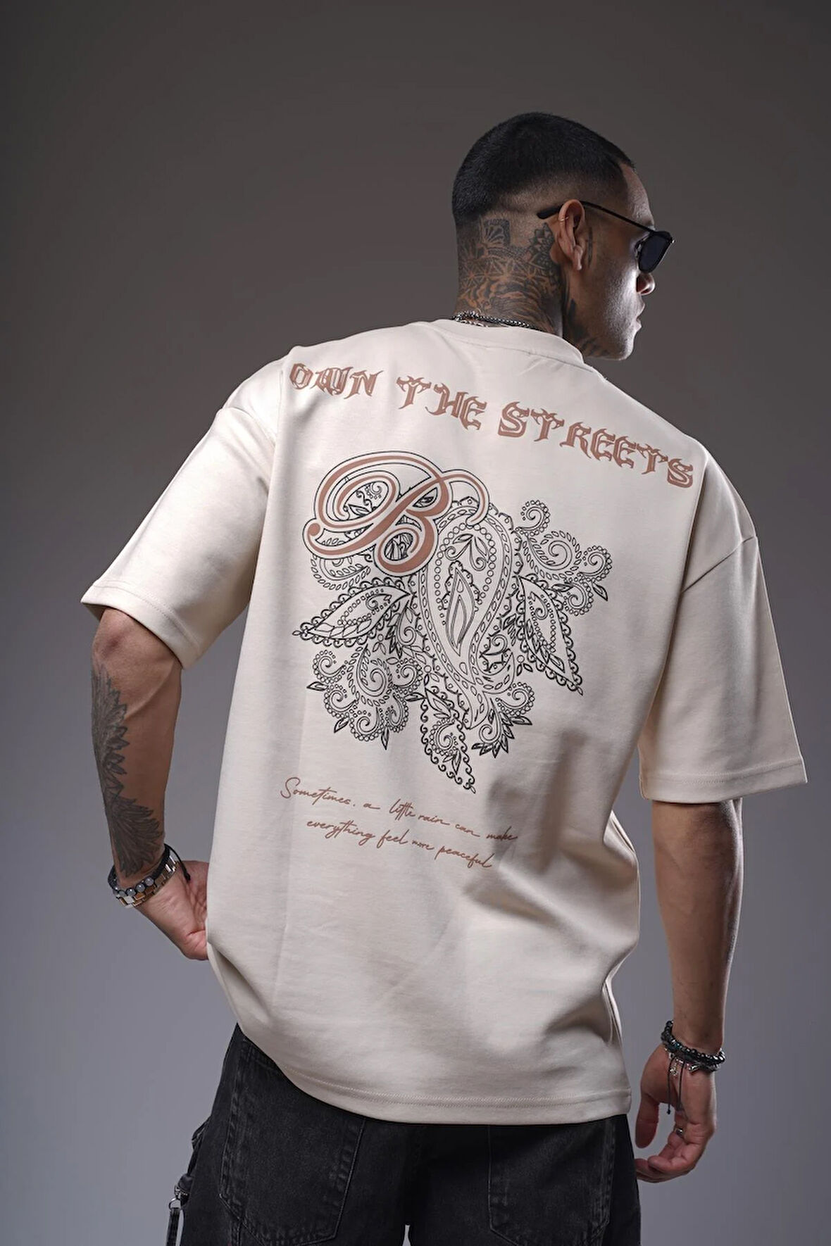 Bisiklet Yaka Sırtı Etnik Desen Baskılı Oversize Kalıp Unisex Tişört