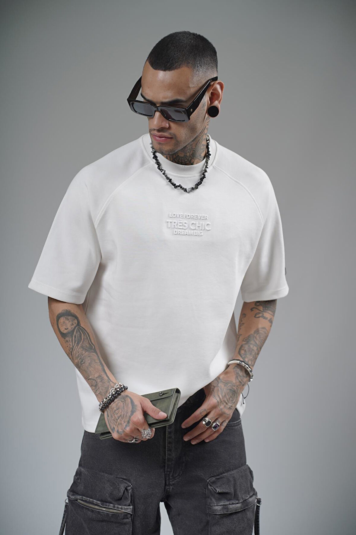Kabartma Baskılı Reglan Kol Unisex Oversize Kalıp Tişört