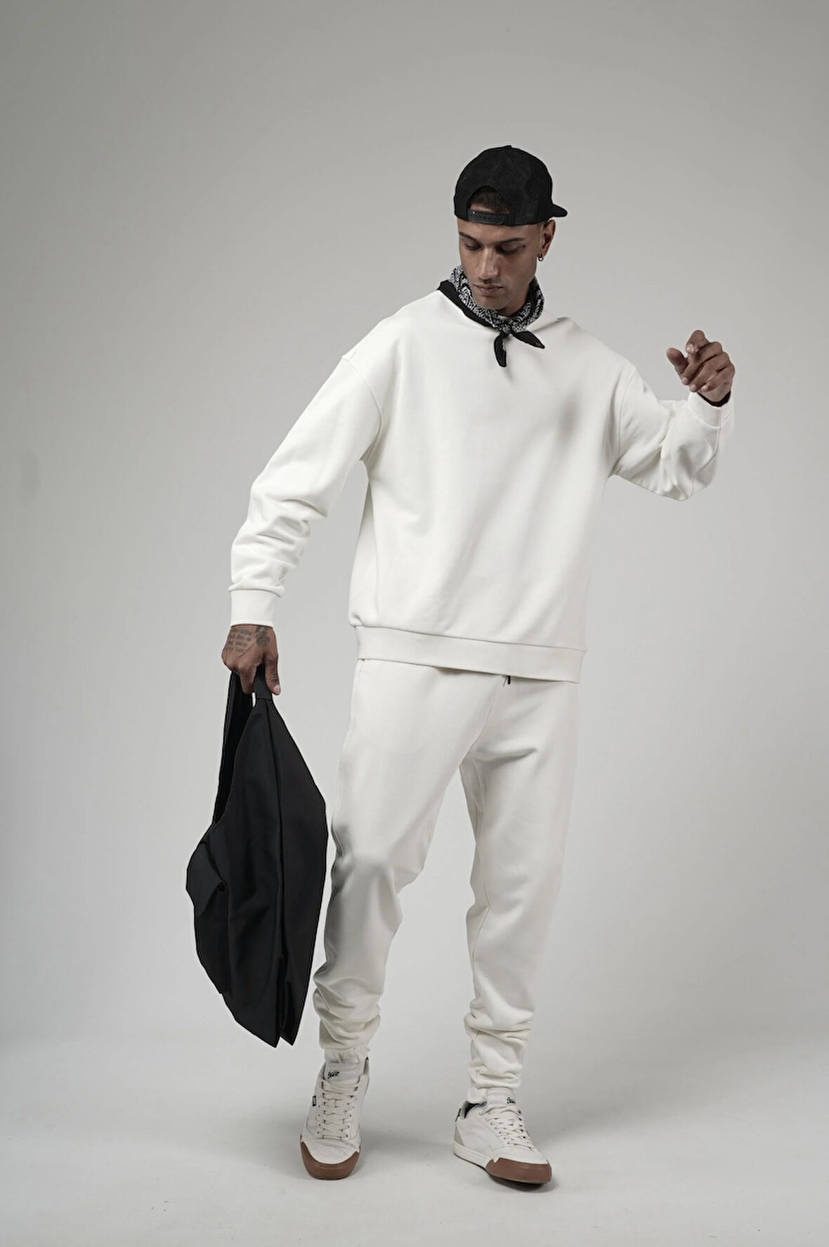 Bisiklet Yaka Oversize Kalıp Sweat Pantolon Alt Üst Takım