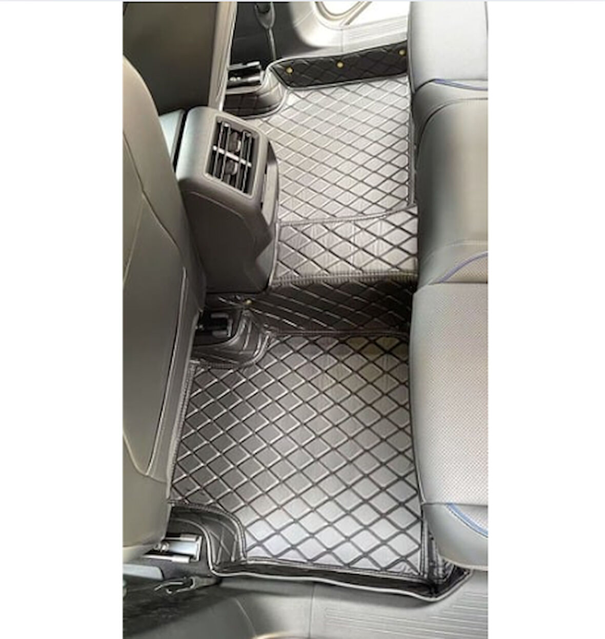 Skoda Yeti 2010-2017 Arası Aracına Özel 8D Tek Katmanlı Havuzlu Paspas Takımı (Bagaj Dahil)