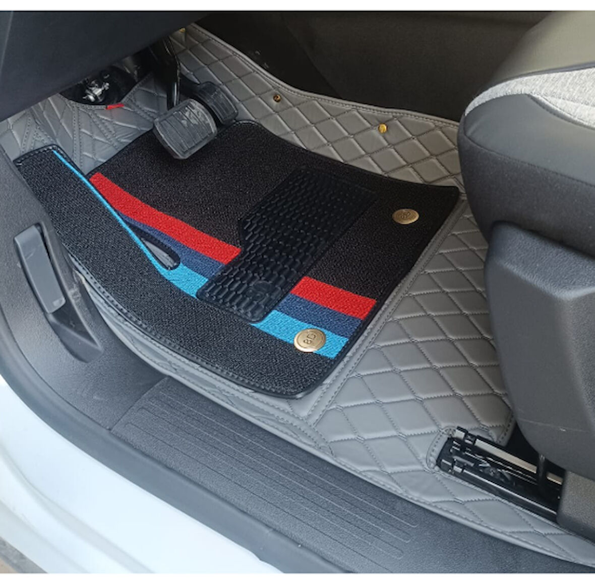 Citroen Berlingo 2024 Sonrası Aracına Özel 8d Çift Katmanlı Havuzlu Paspas Takımı (Gri)