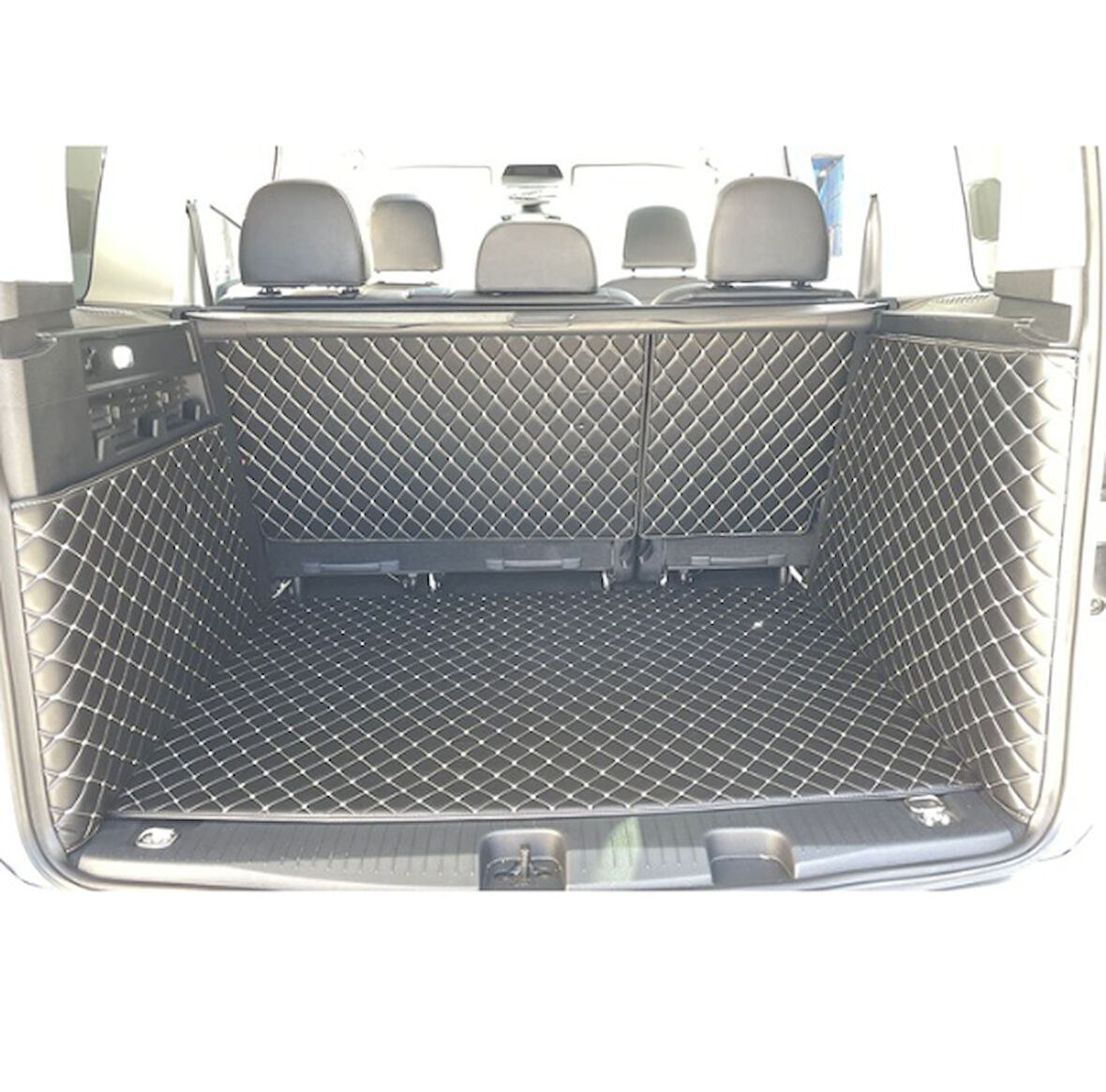 Volkswagen Caddy 2021-2025 Arası Aracına Özel 8d Bagaj Matı