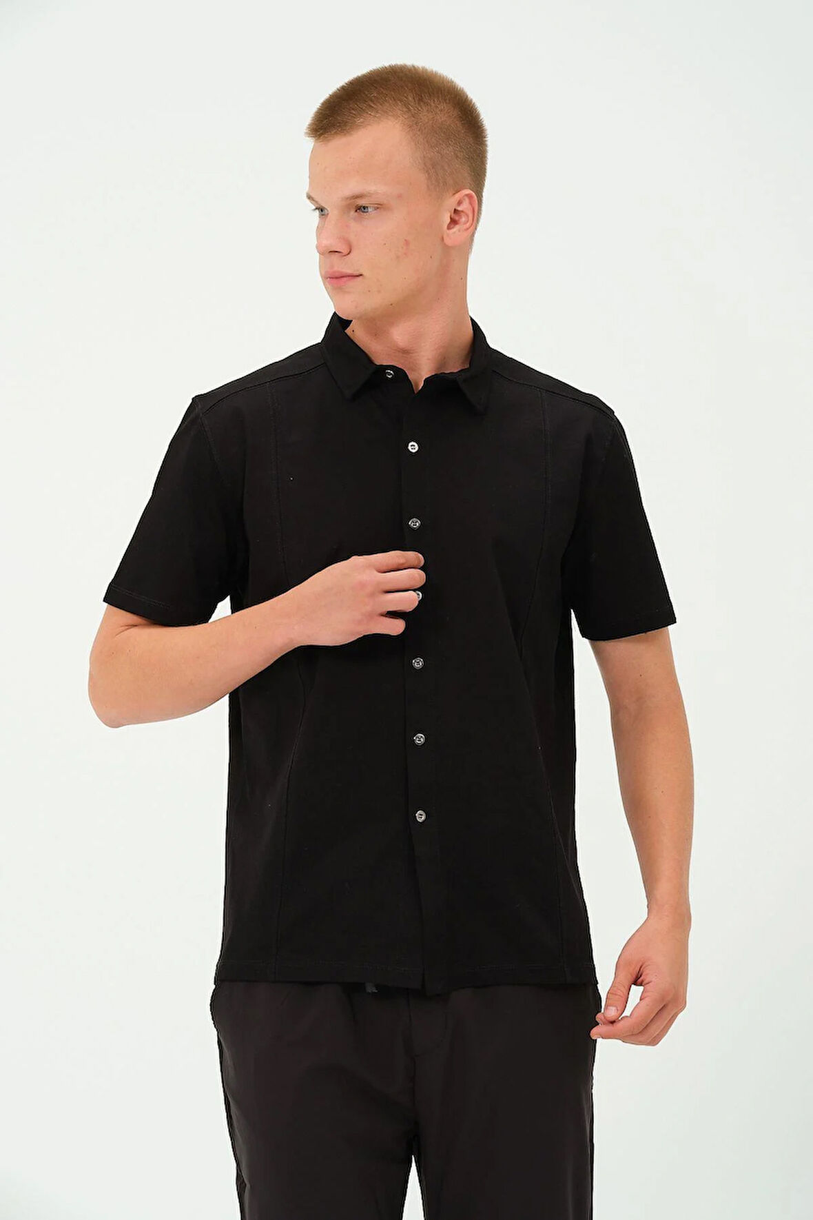 Erkek Gömlek - Kısa Kollu Gömlek, Yazlık Gömlek, Metal Düğmeli Tasarım