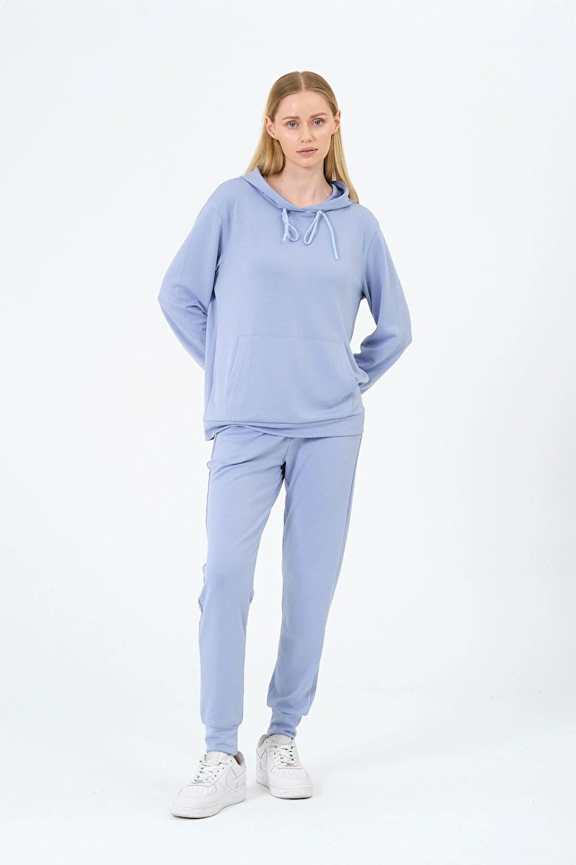 Kadın Yumuşak Kumaş Kapşonlu Eşofman Takımı