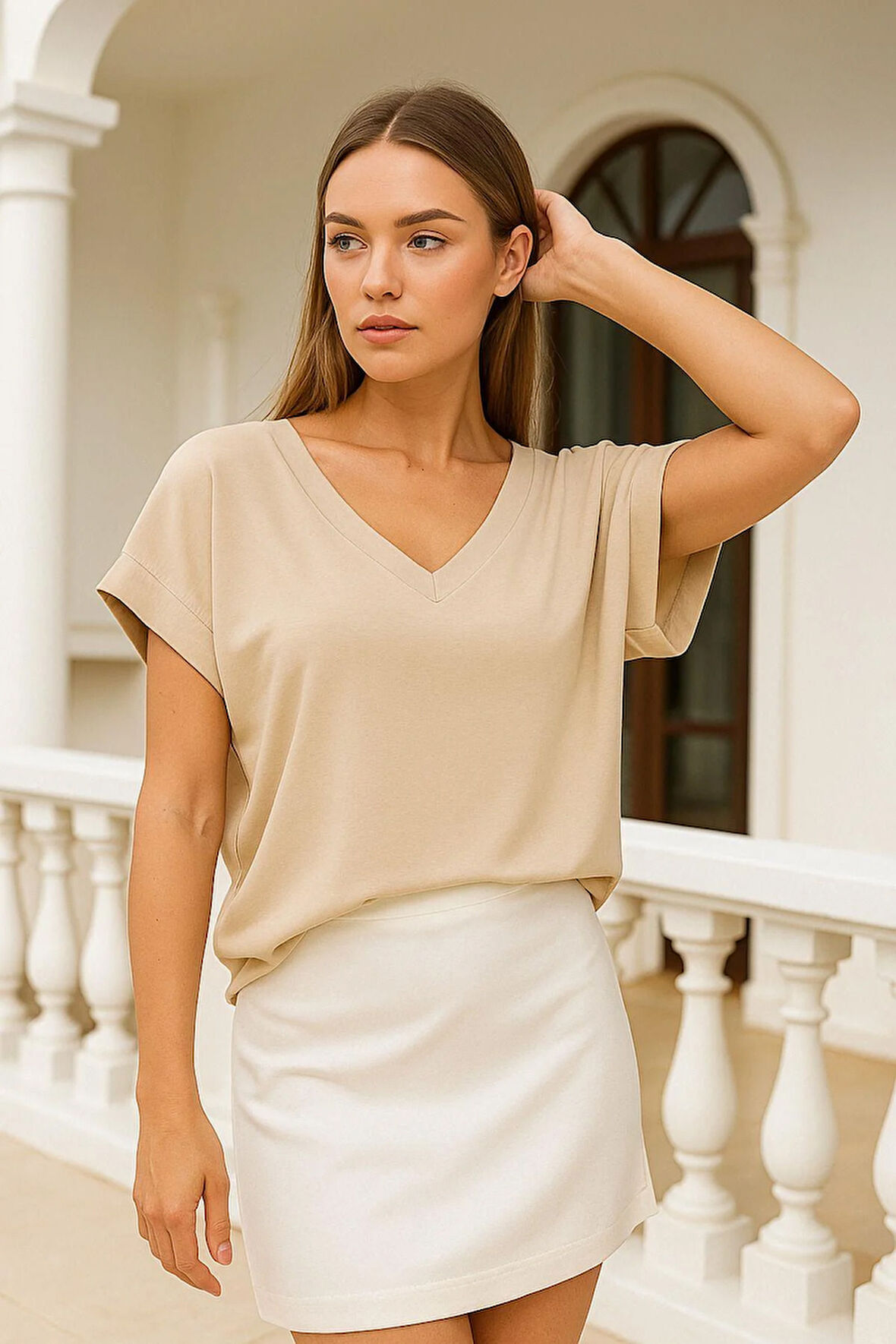 Kadın Bej Viskon Ön Arka V Yakalı T-shirt Yarasa Kol Relaxed Bluz