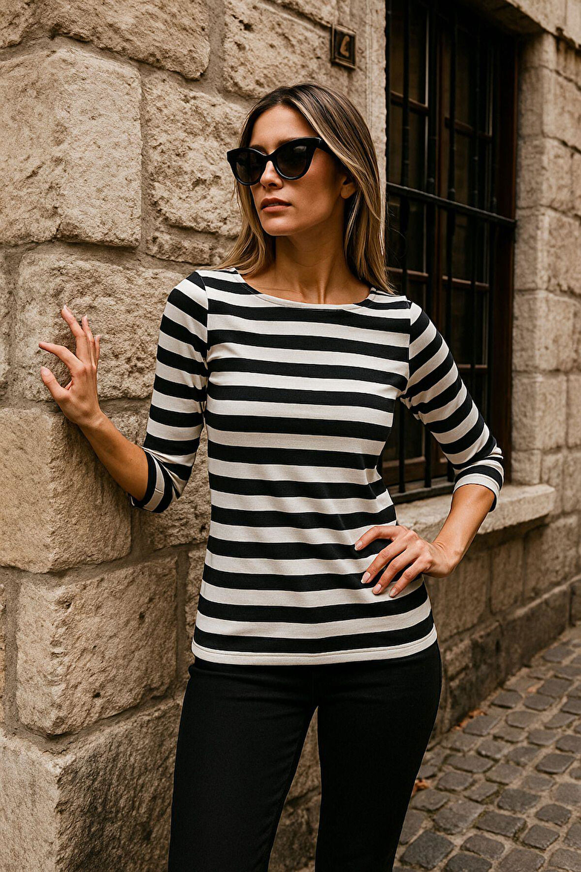 Kadın Çizgili Basic Bluz - Siyah-Beyaz 3/4 Kol - Günlük Rahat Şık Kombin - Yeni Sezon Trend