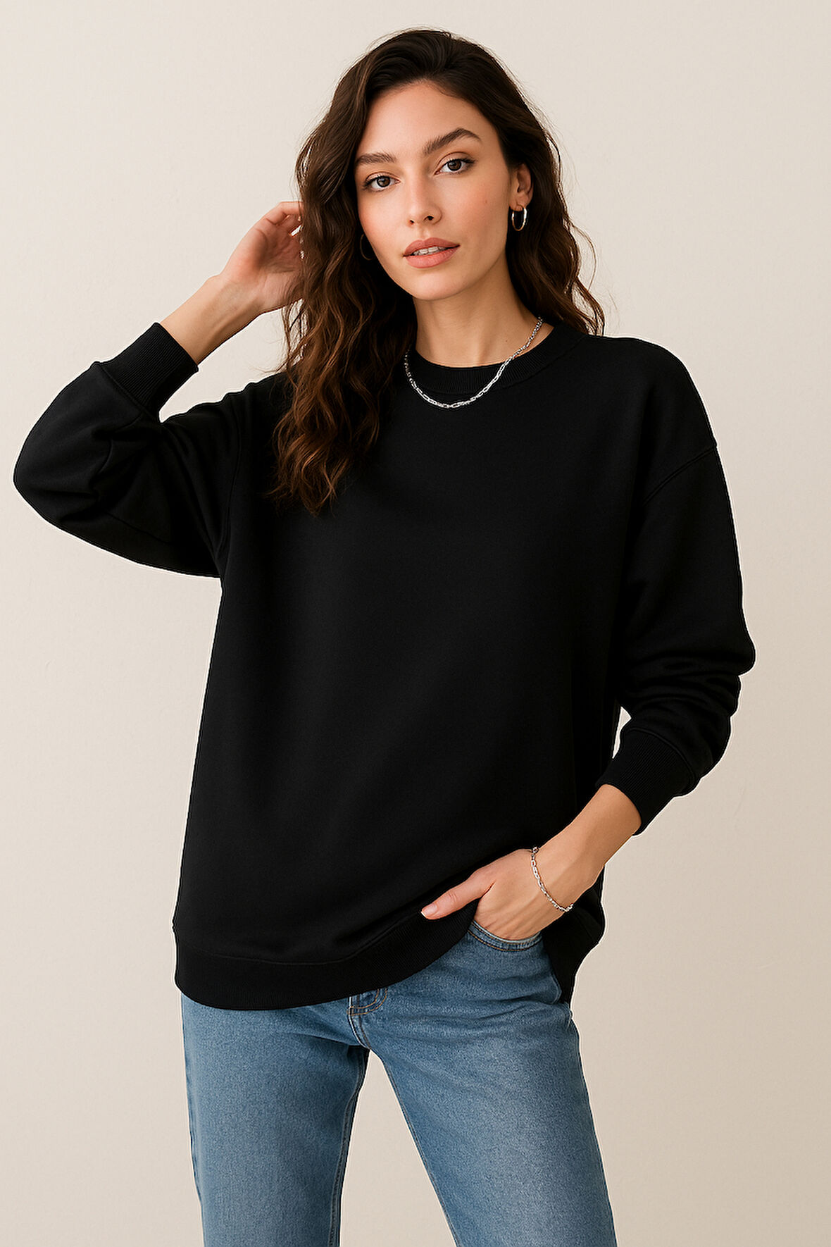 Kadın Siyah Bisiklet Yaka Oversize Sweatshirt