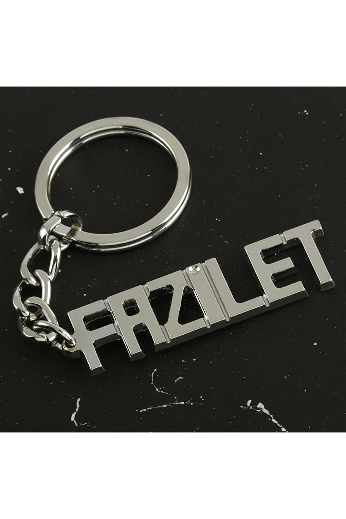 Fazilet İsimli Anahtarlık