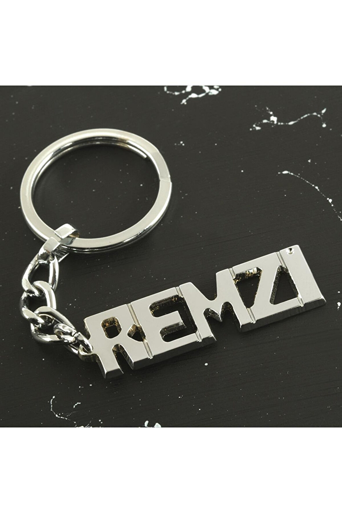 Remzi İsimli Anahtarlık