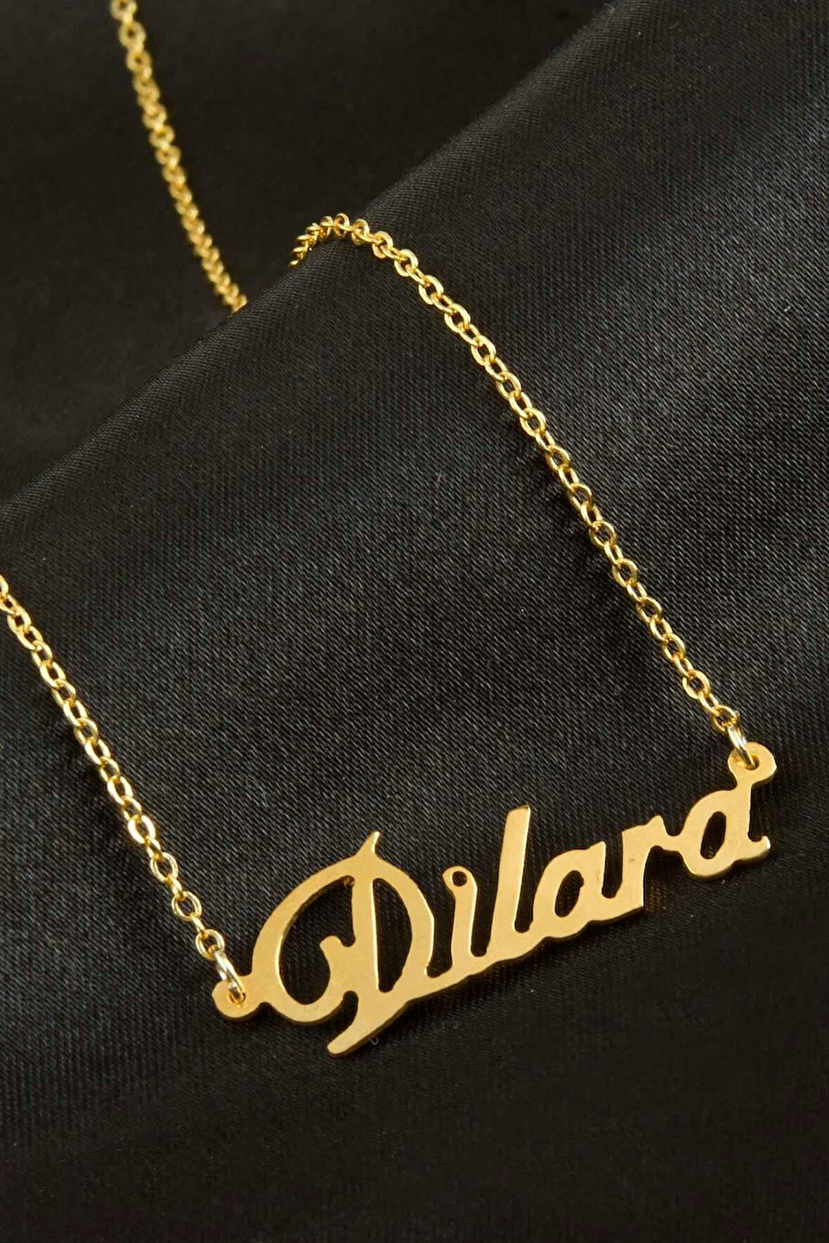 Dilara isimli kolye (Kişiye Özel)