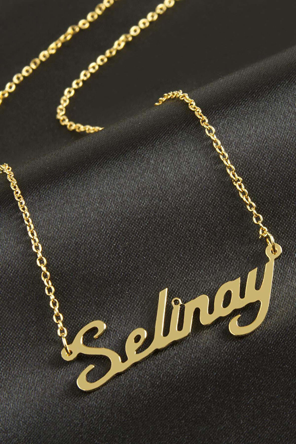 Selinay isimli kolye (Kişiye Özel)