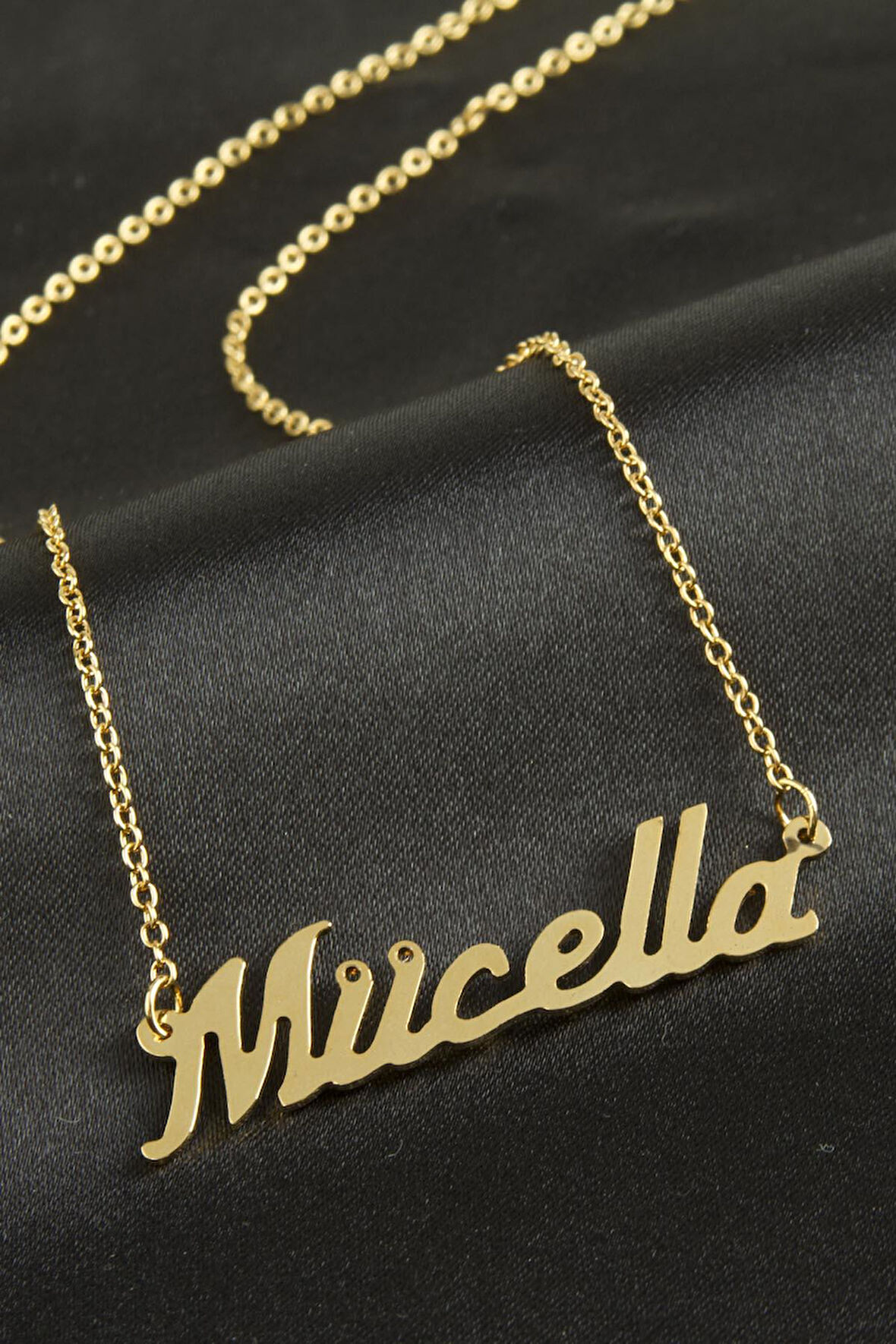 Mücella isimli kolye (Kişiye Özel)