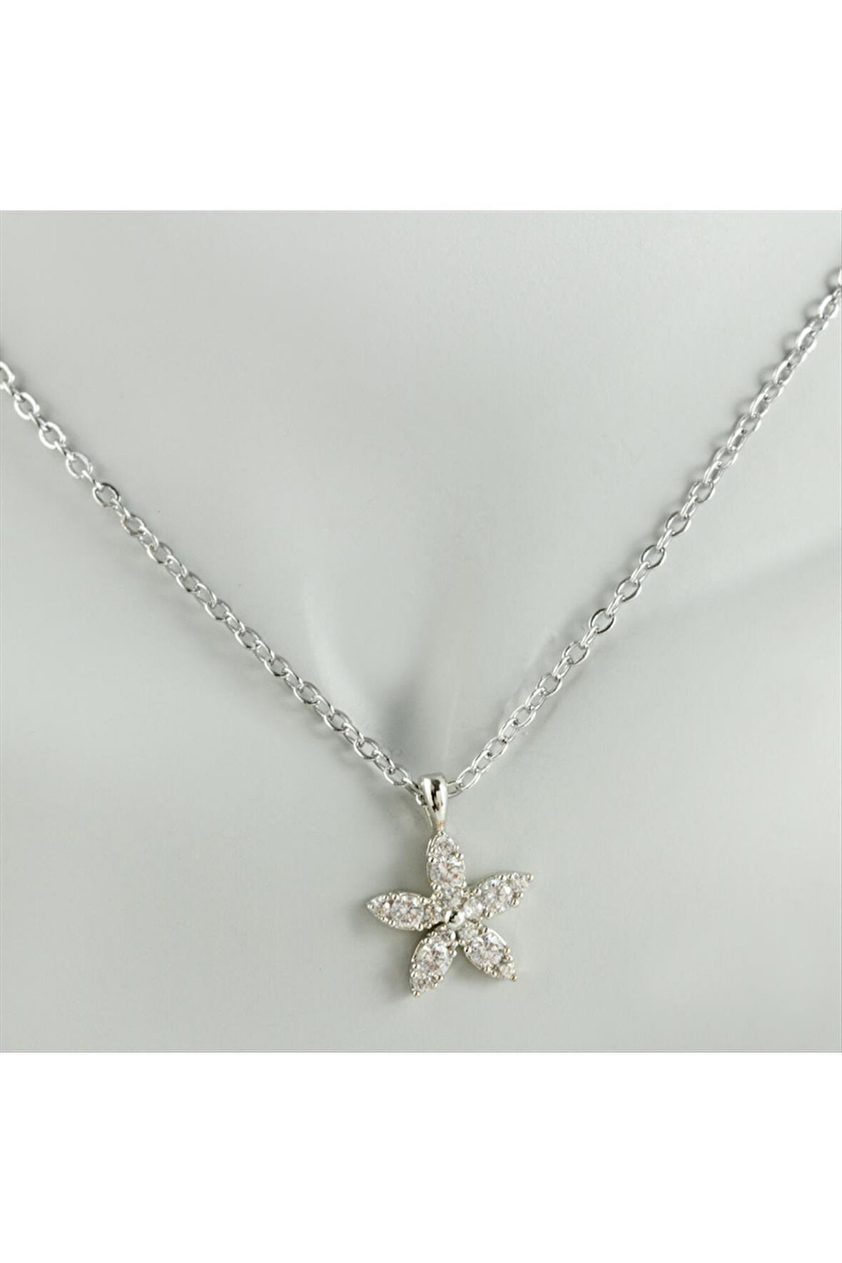 Papatya Zirkon Taşlı Trend Kolye