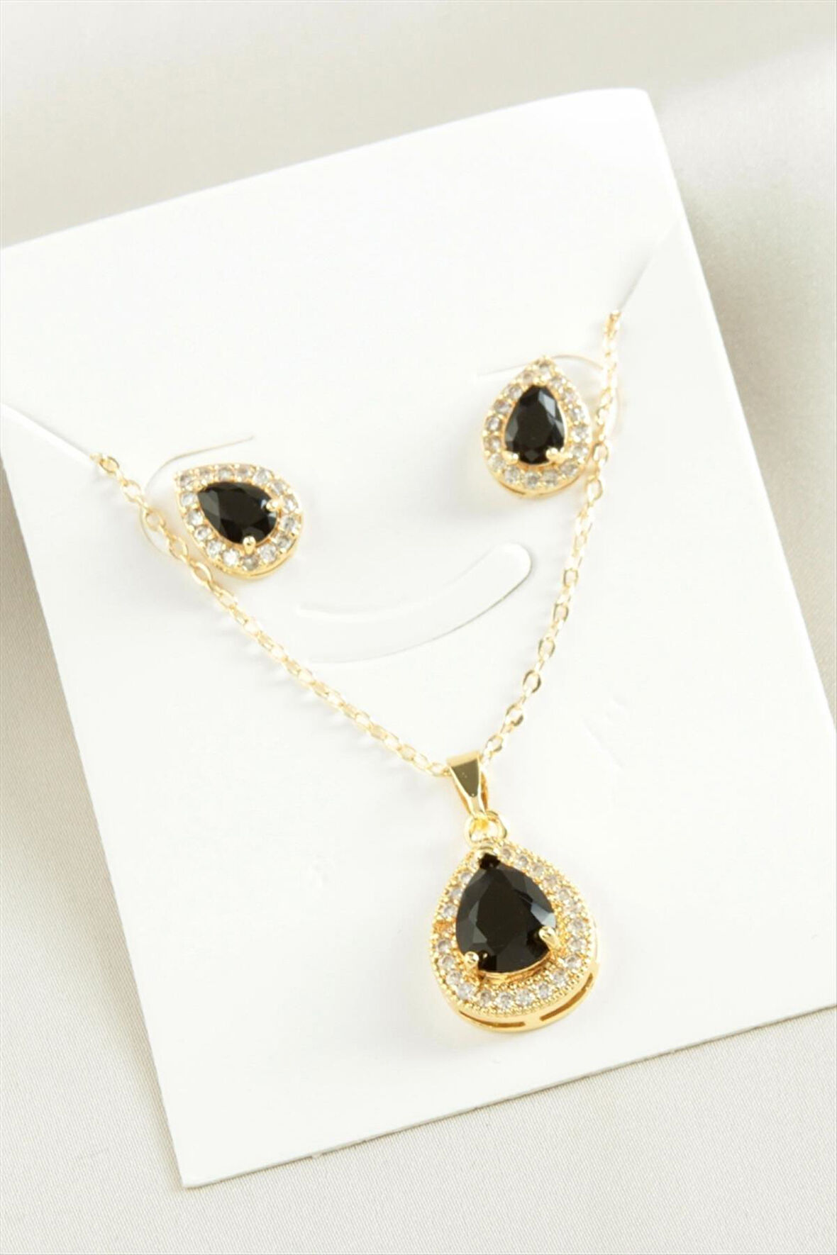 Oval Zirkon Taşlı Set Kolye